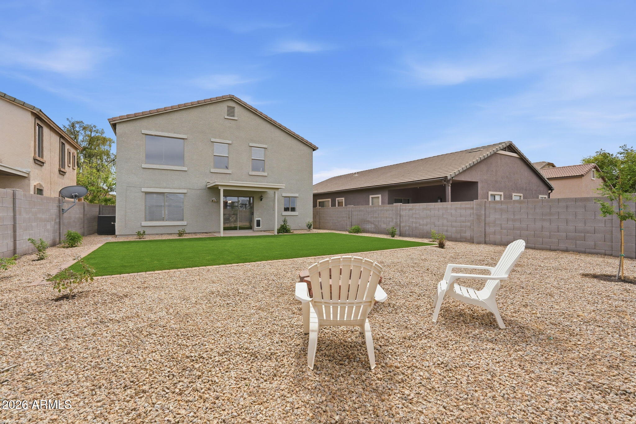 462 E CHRISTOPHER Street