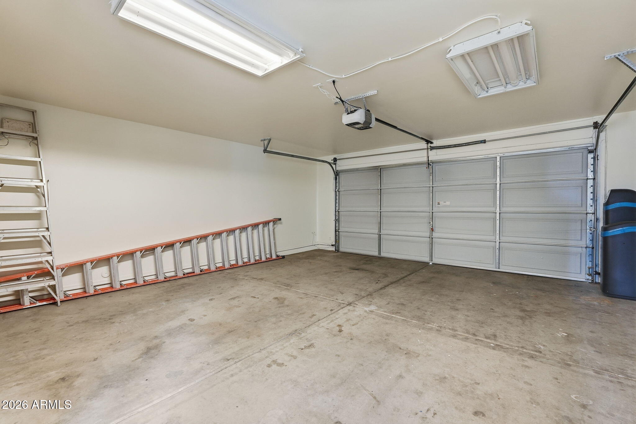 462 E CHRISTOPHER Street