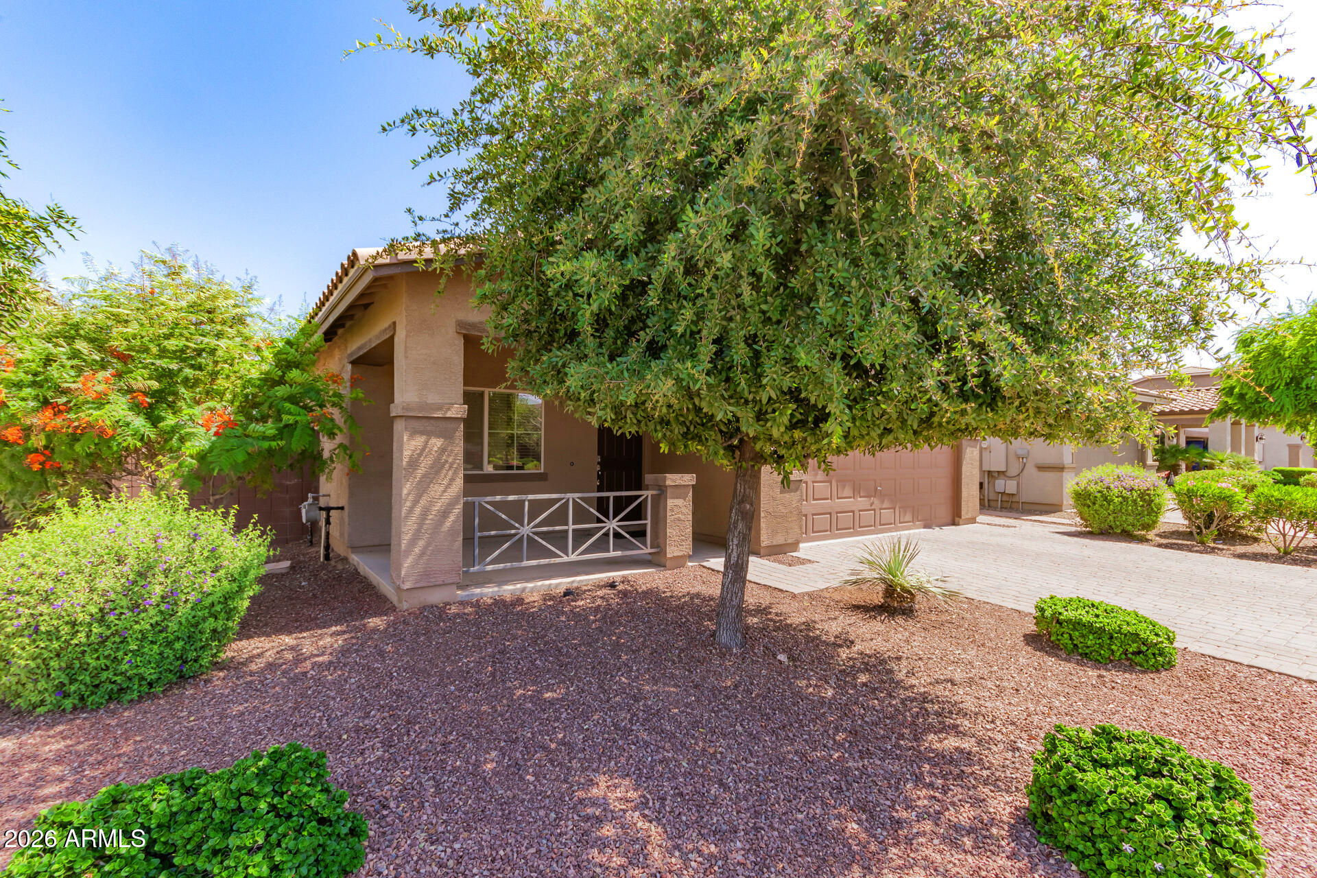 476 W HONEY LOCUST Avenue