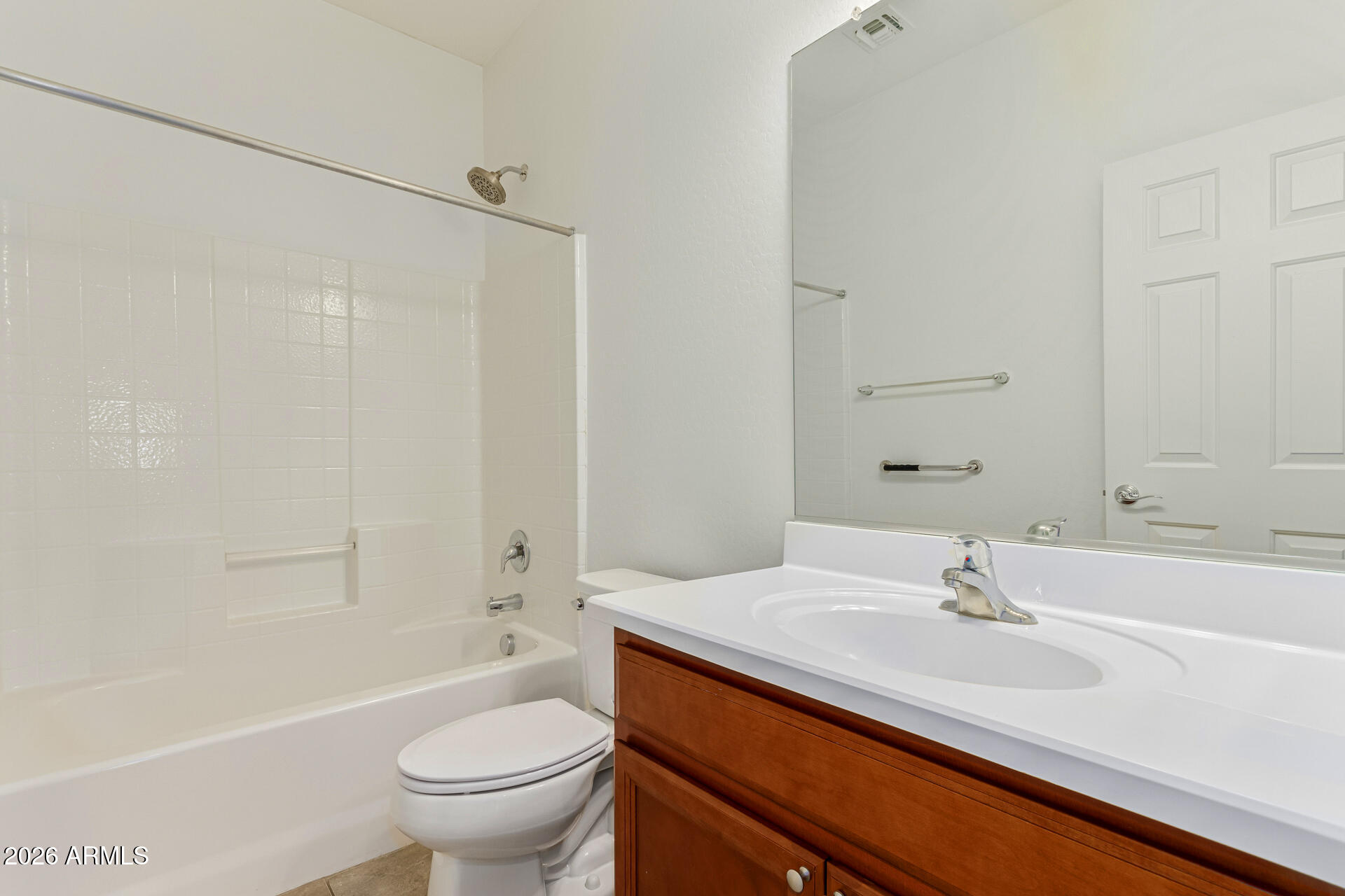 476 W HONEY LOCUST Avenue