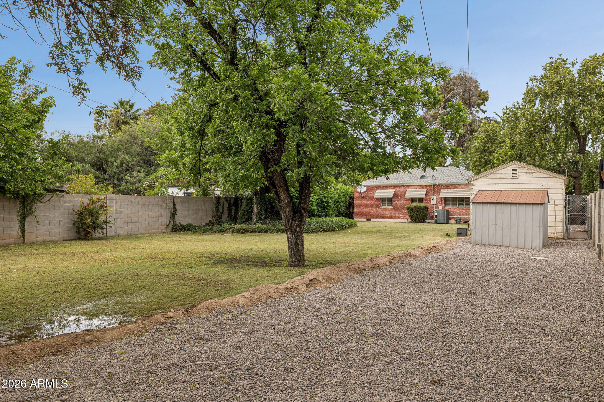 931 W MACKENZIE Drive