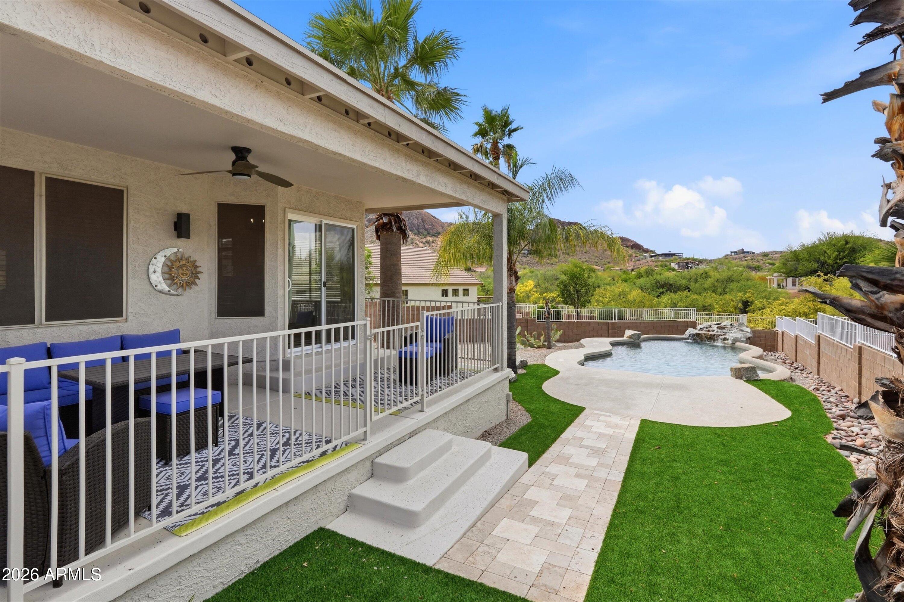 10142 E DAYBREAK Place