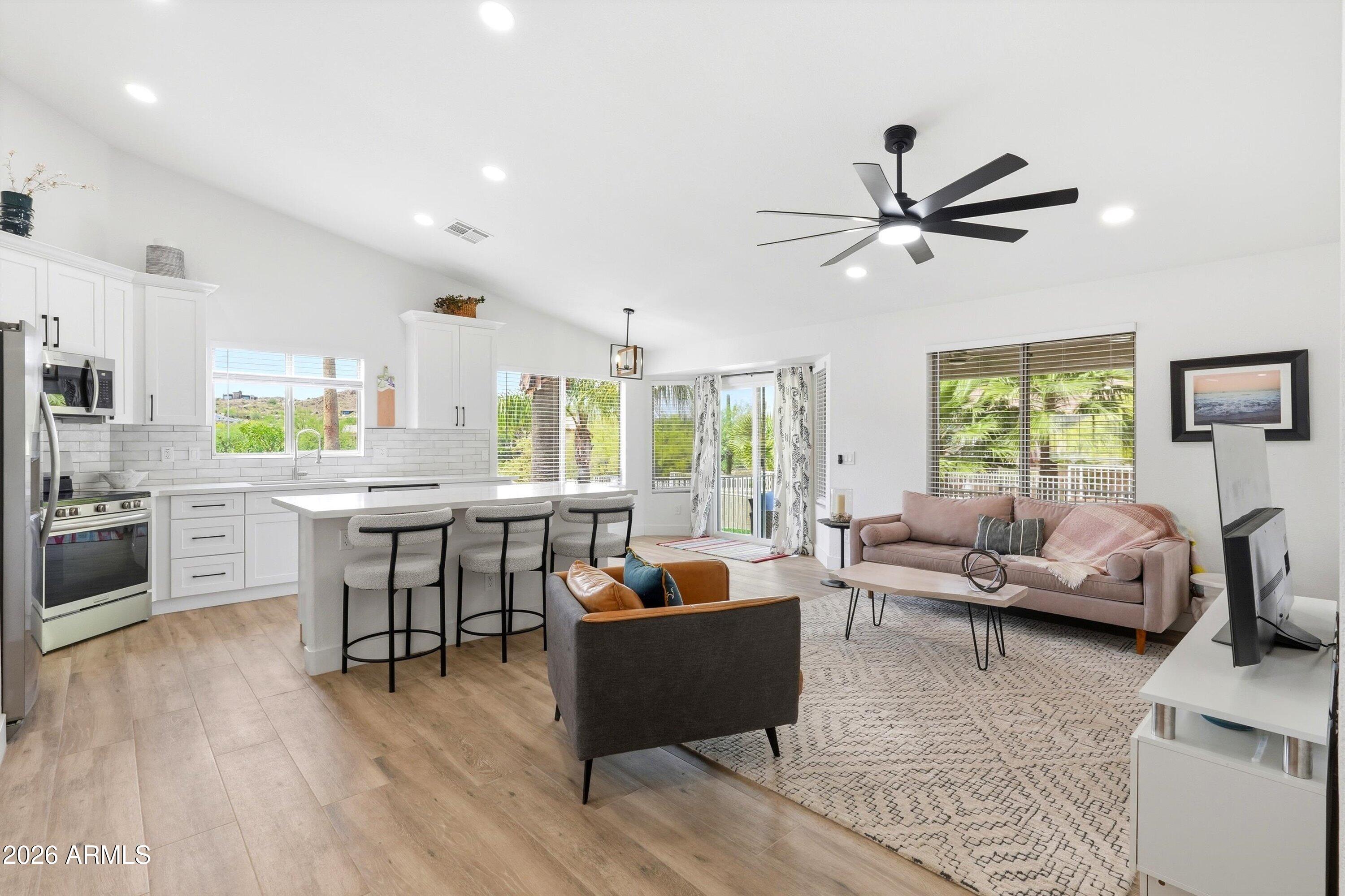 10142 E DAYBREAK Place