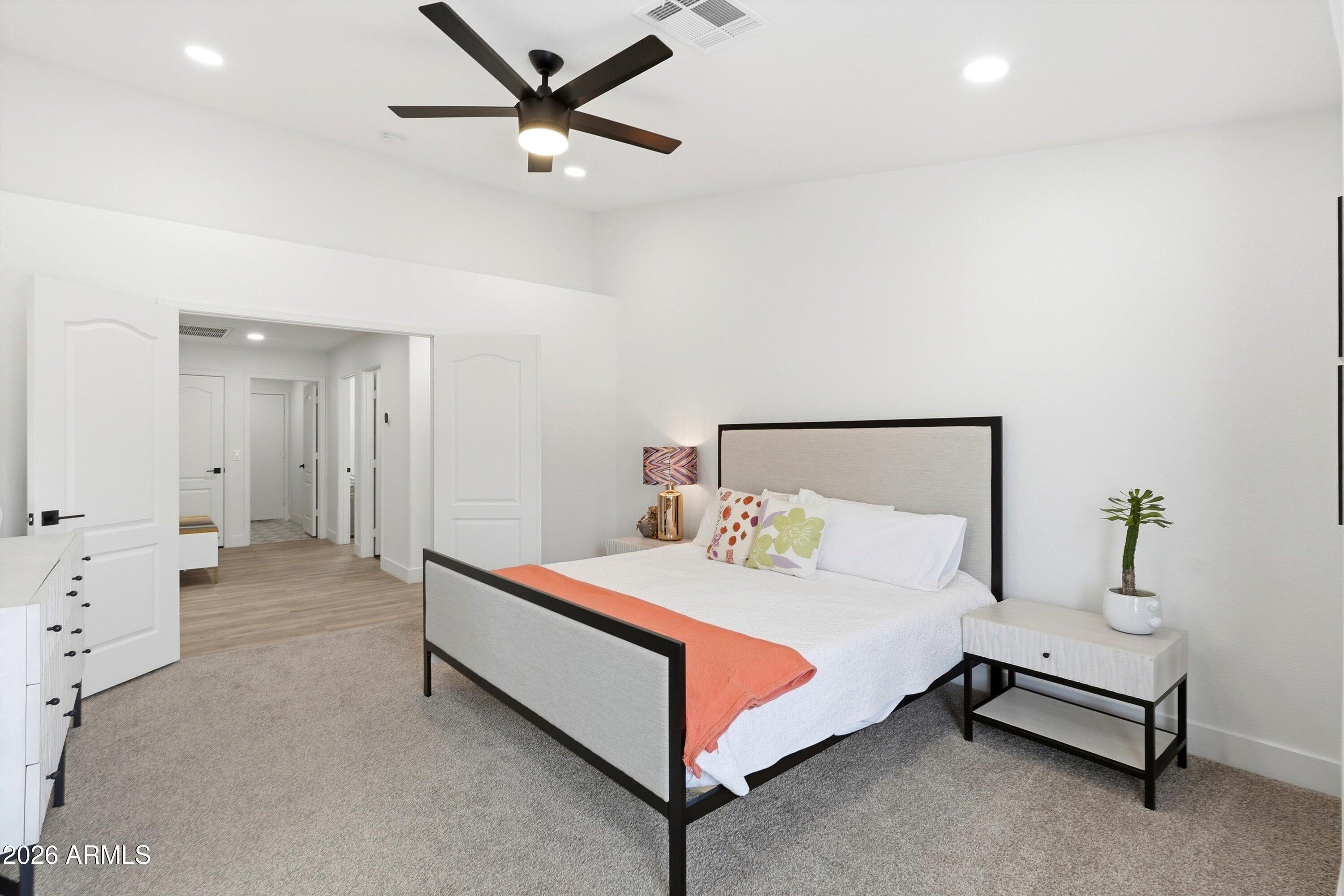 10142 E DAYBREAK Place