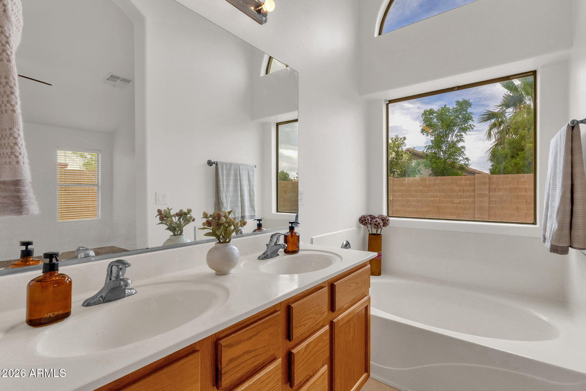 312 W Dana Drive