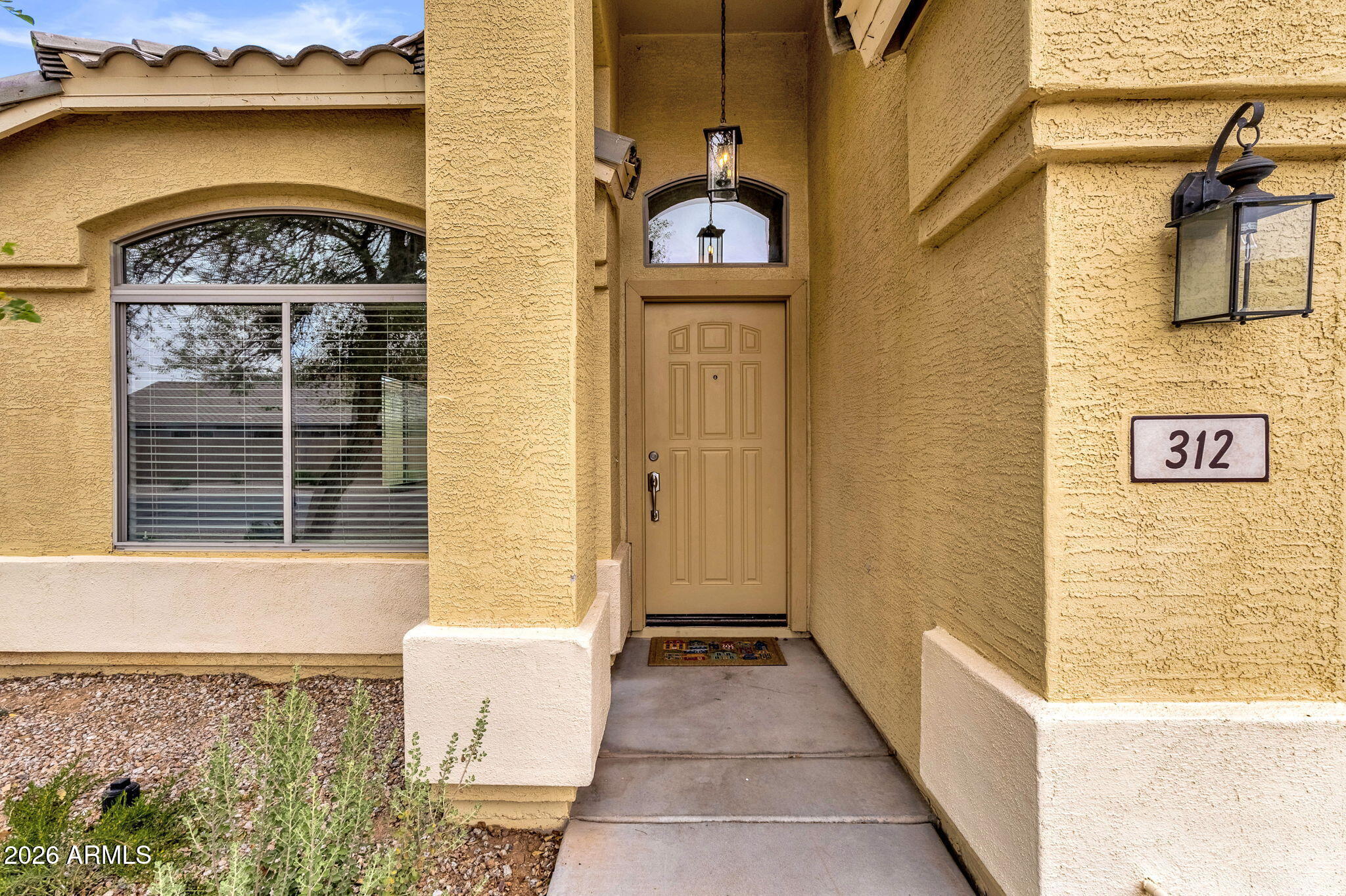 312 W Dana Drive