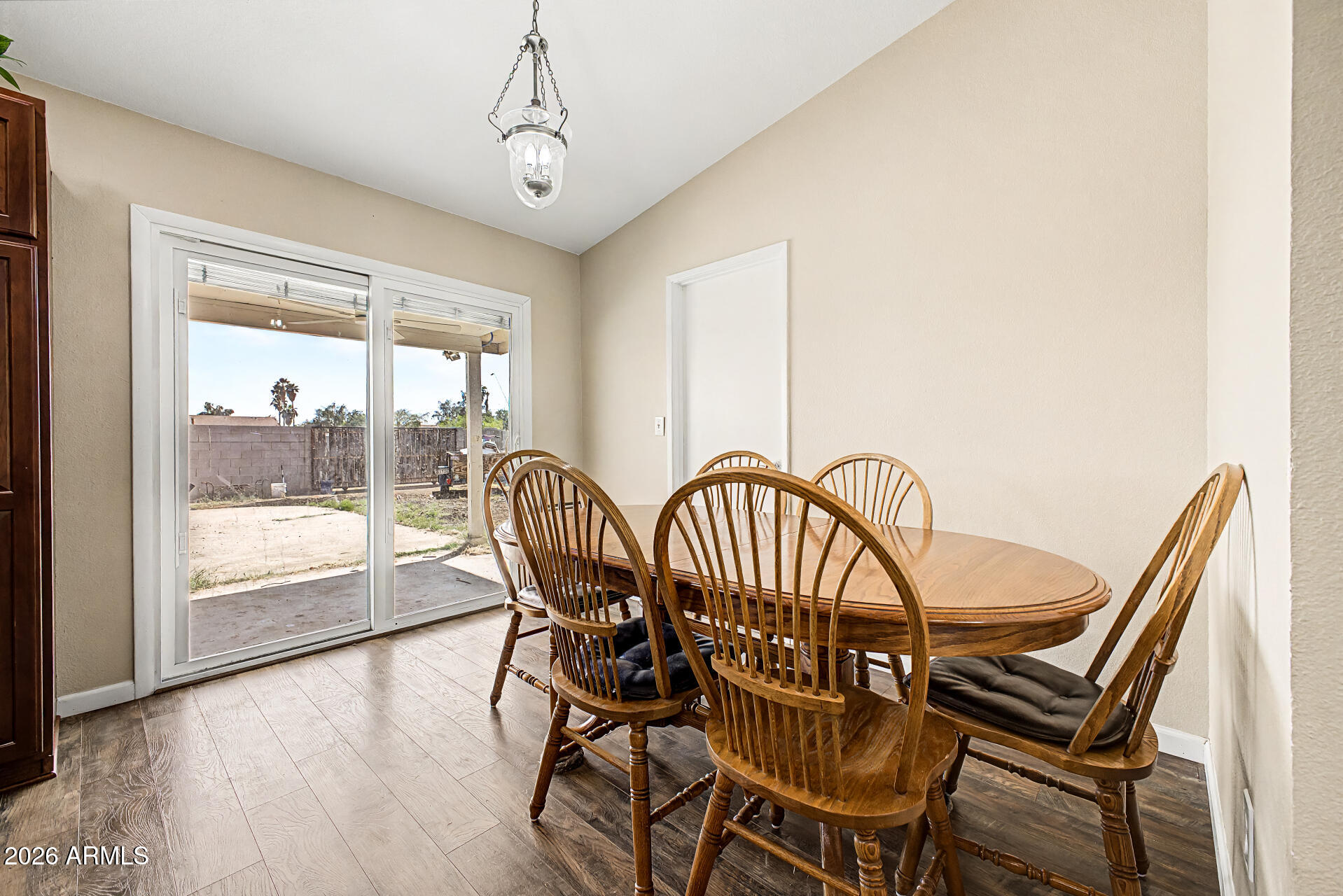 1421 W BENTRUP Street