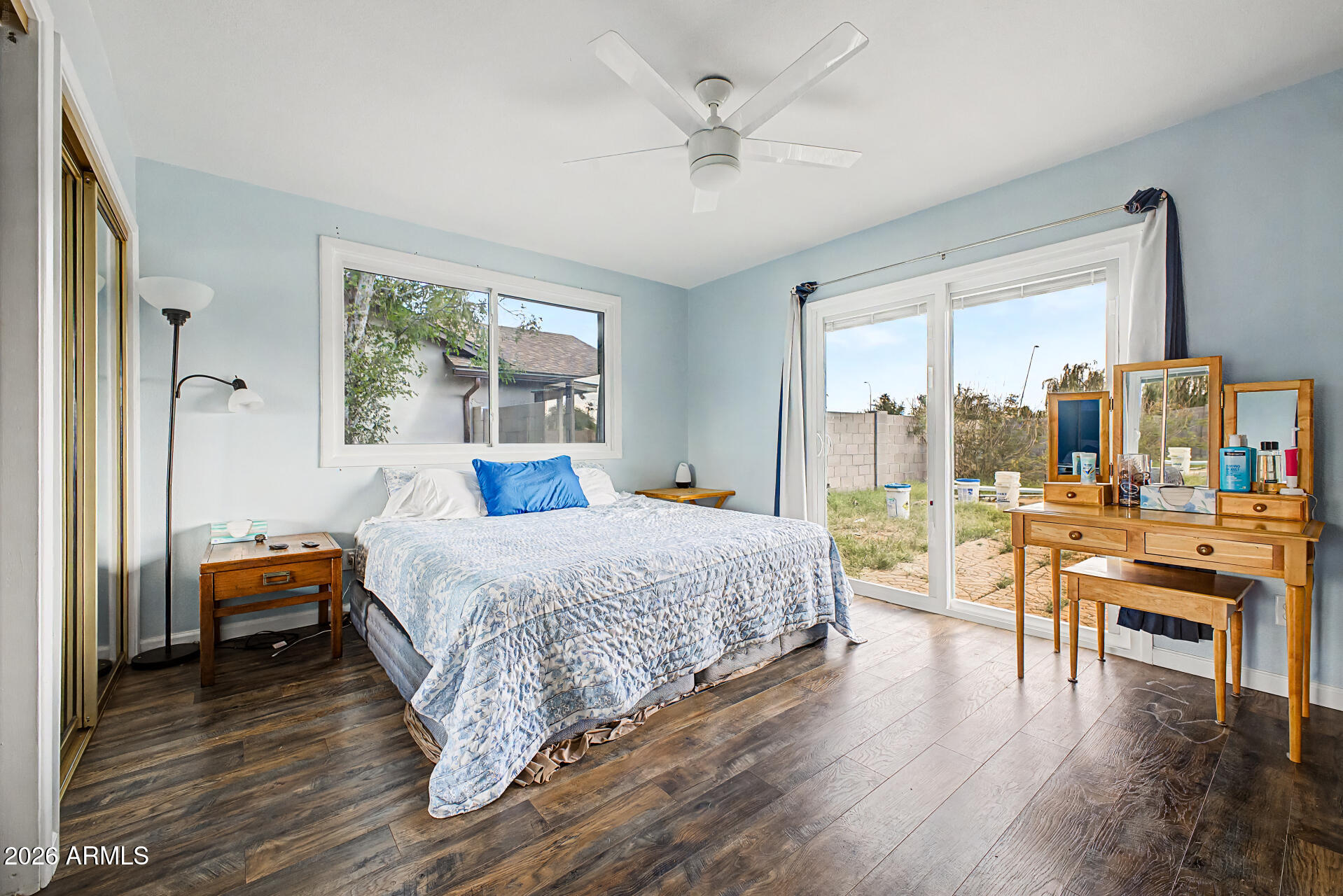 1421 W BENTRUP Street