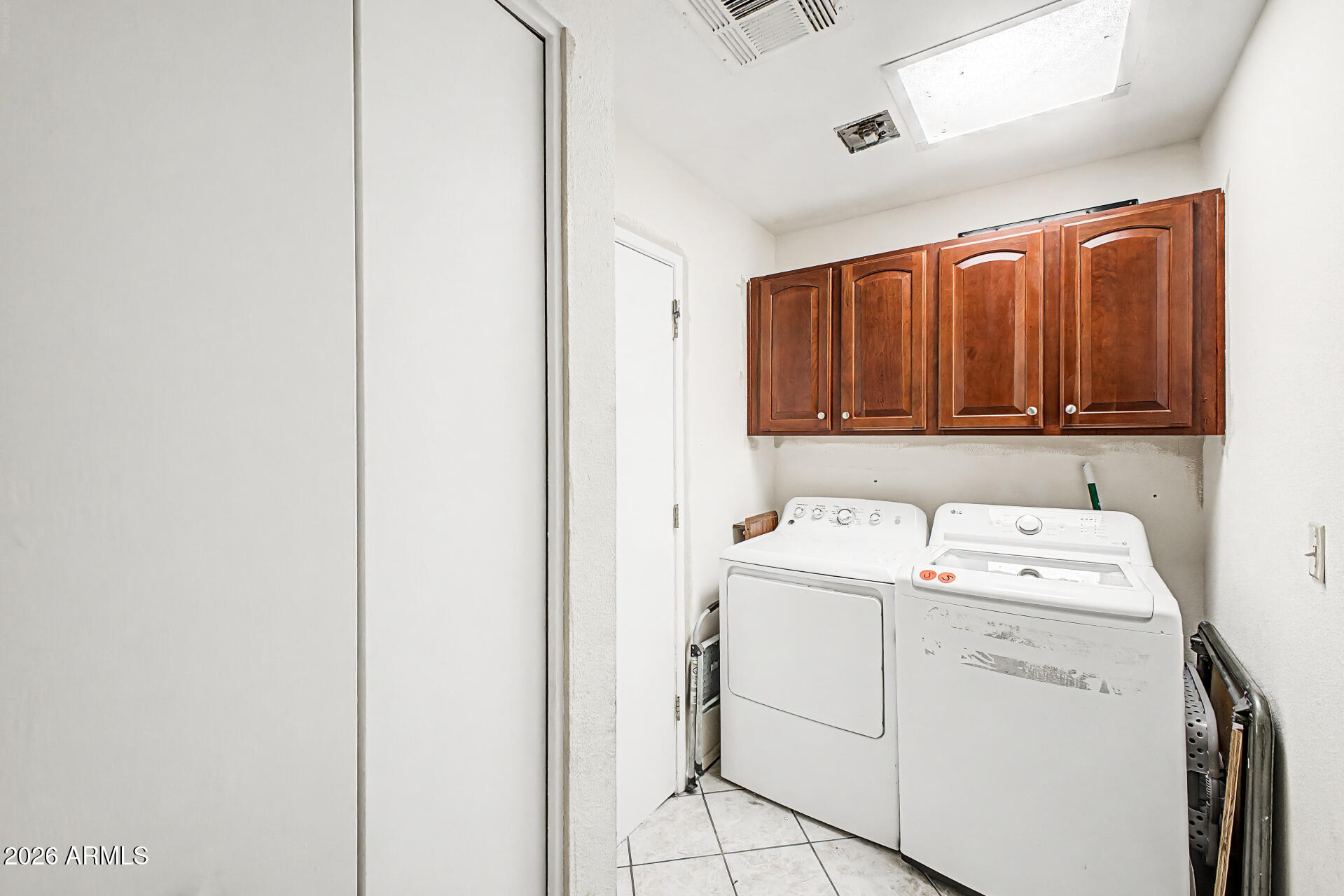 1421 W BENTRUP Street