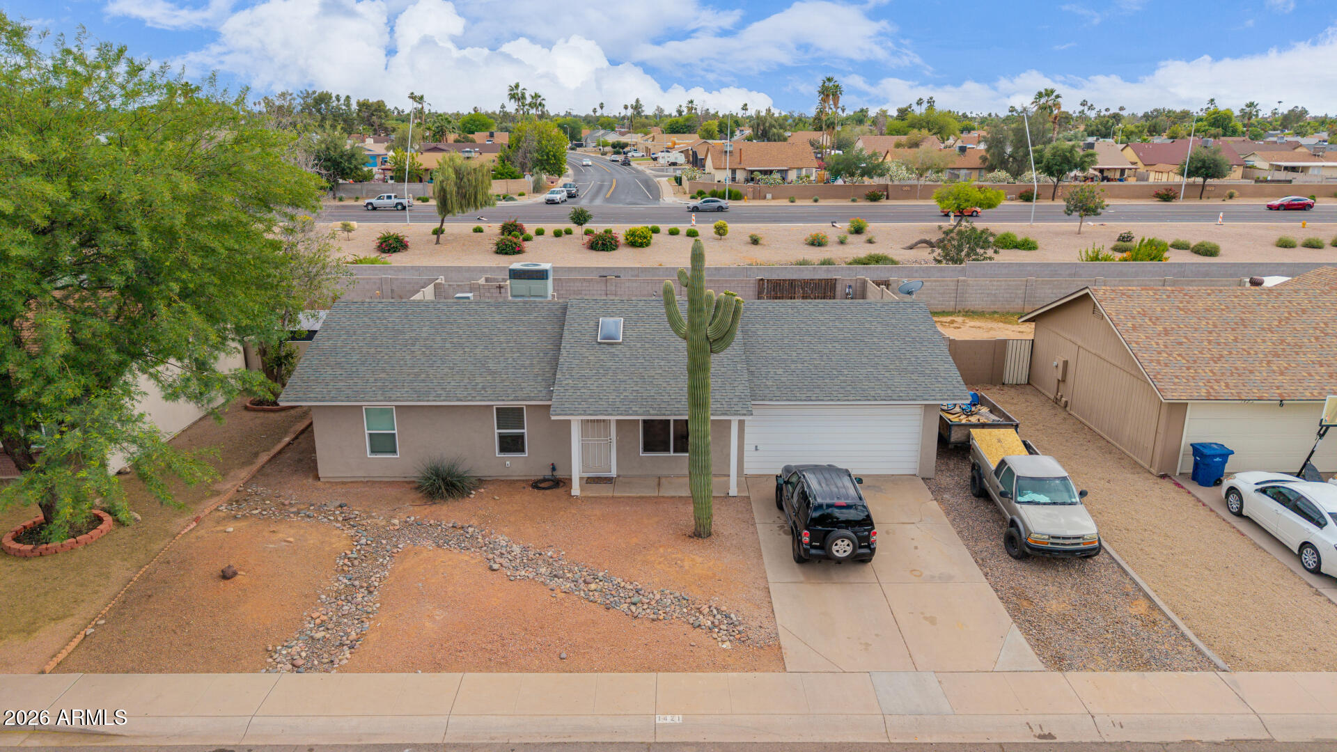 1421 W BENTRUP Street