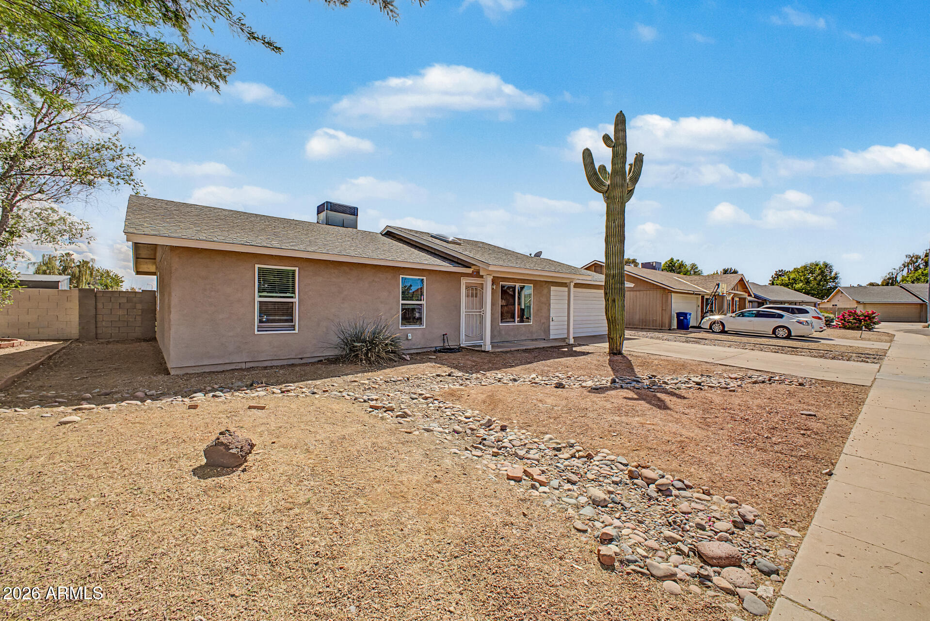 1421 W BENTRUP Street