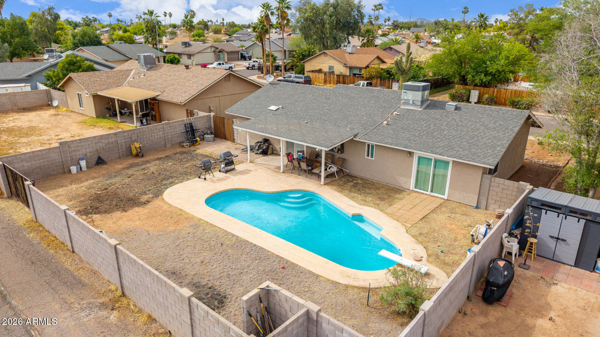 1421 W BENTRUP Street