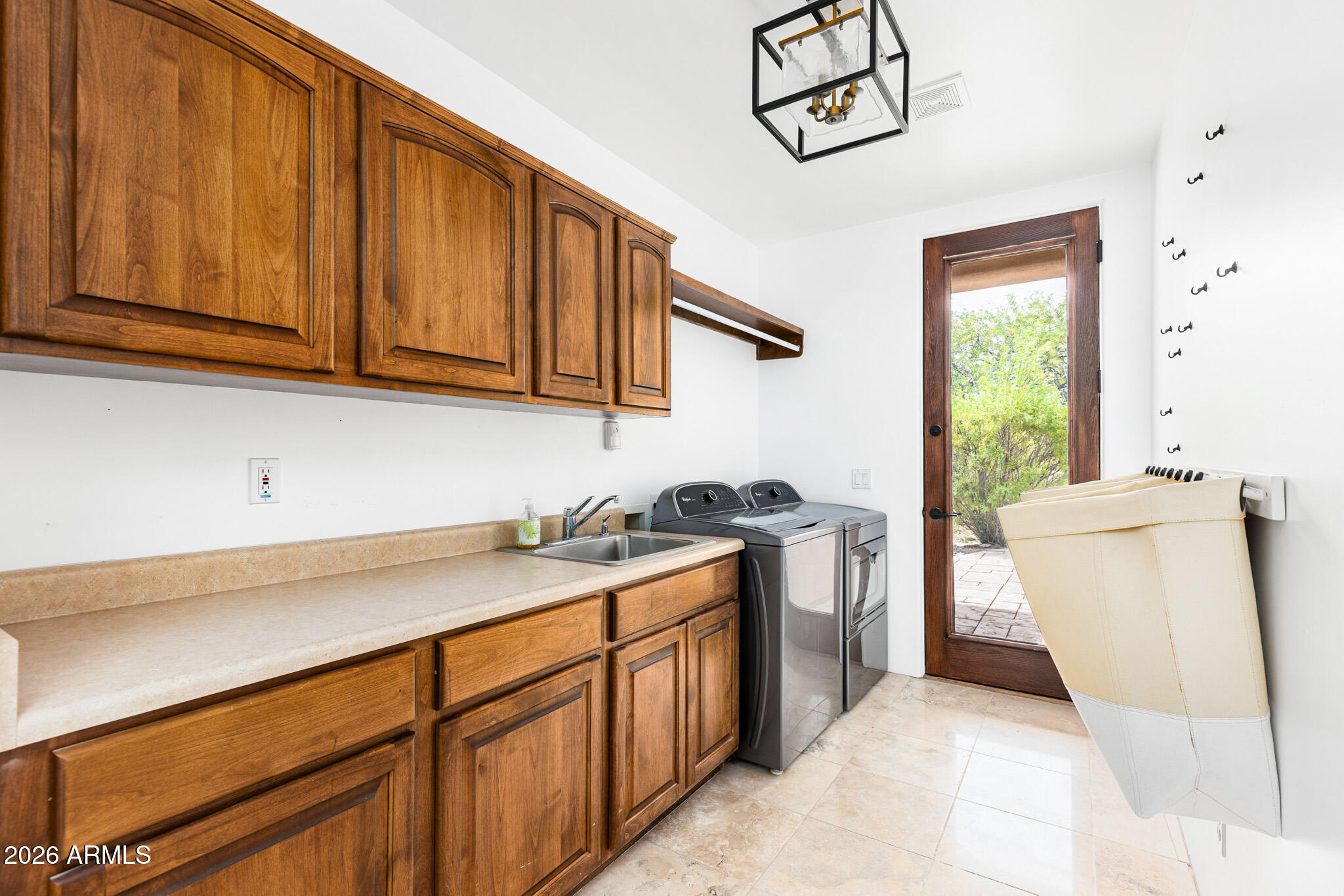 7025 E ASHLER HILLS Drive