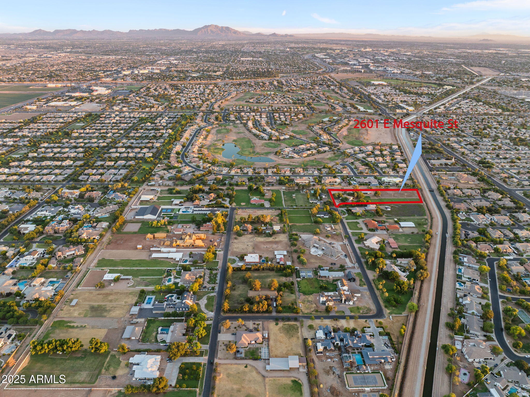 2601 E MESQUITE Street