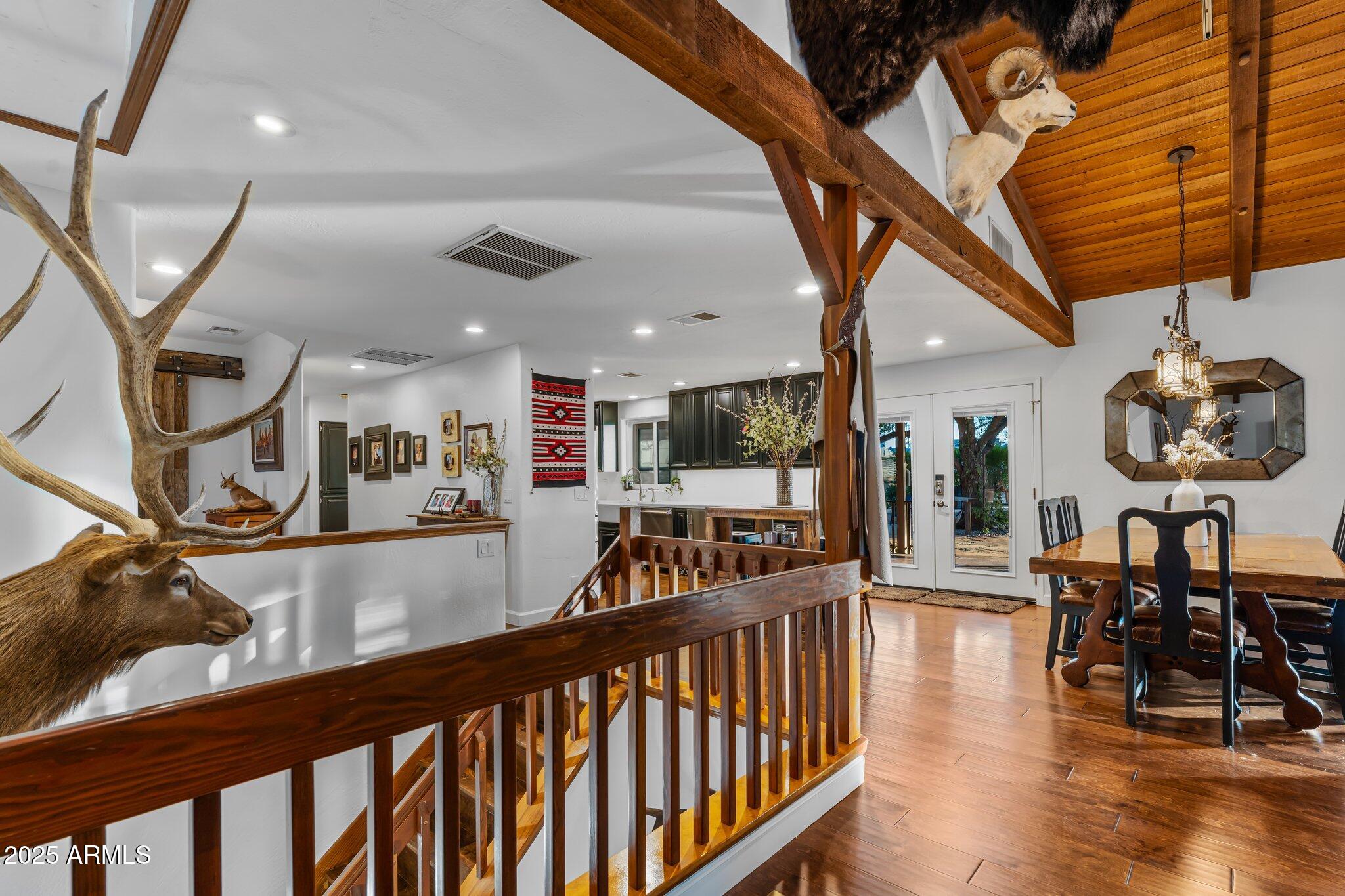 2601 E MESQUITE Street