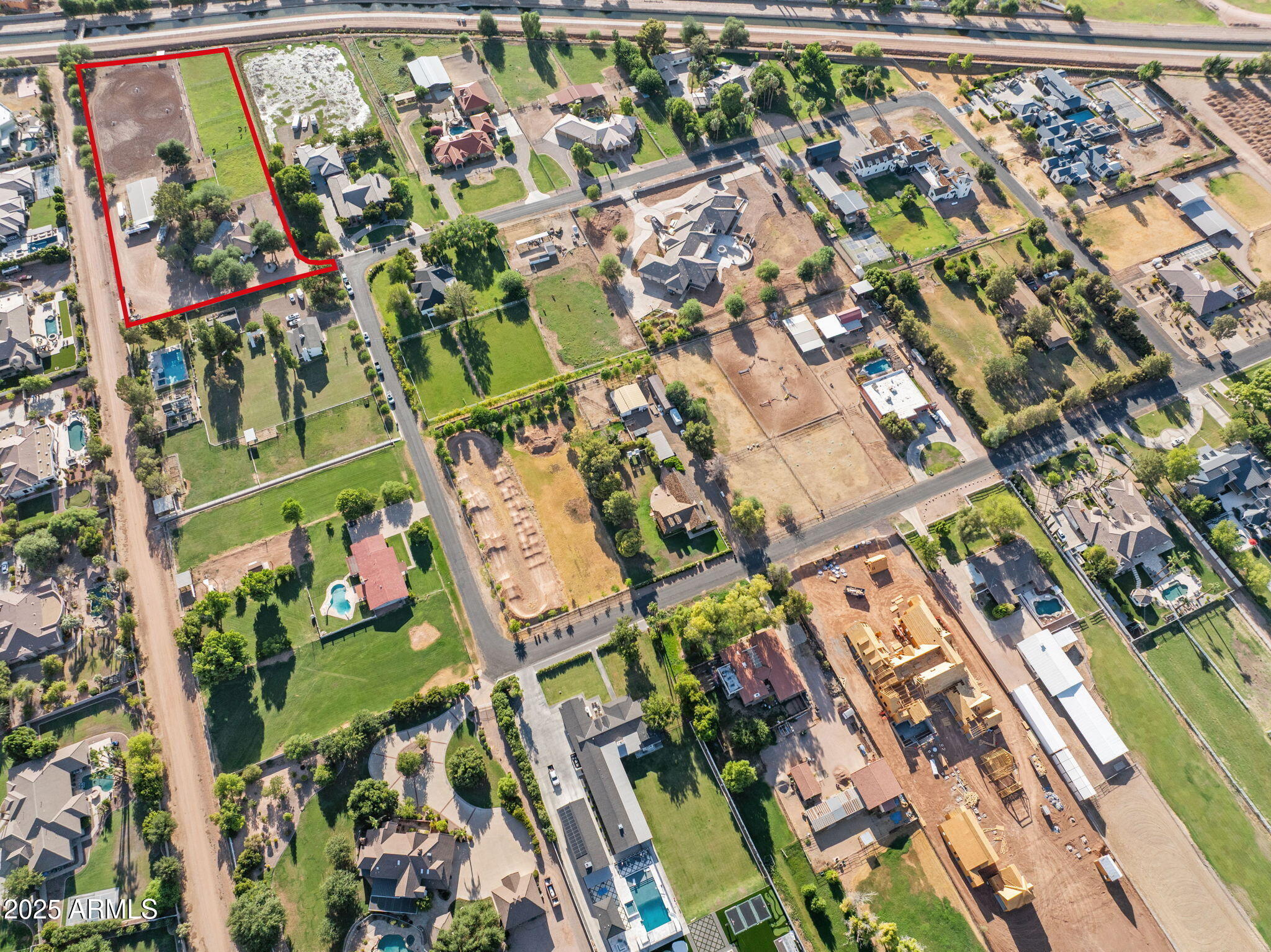 2601 E MESQUITE Street