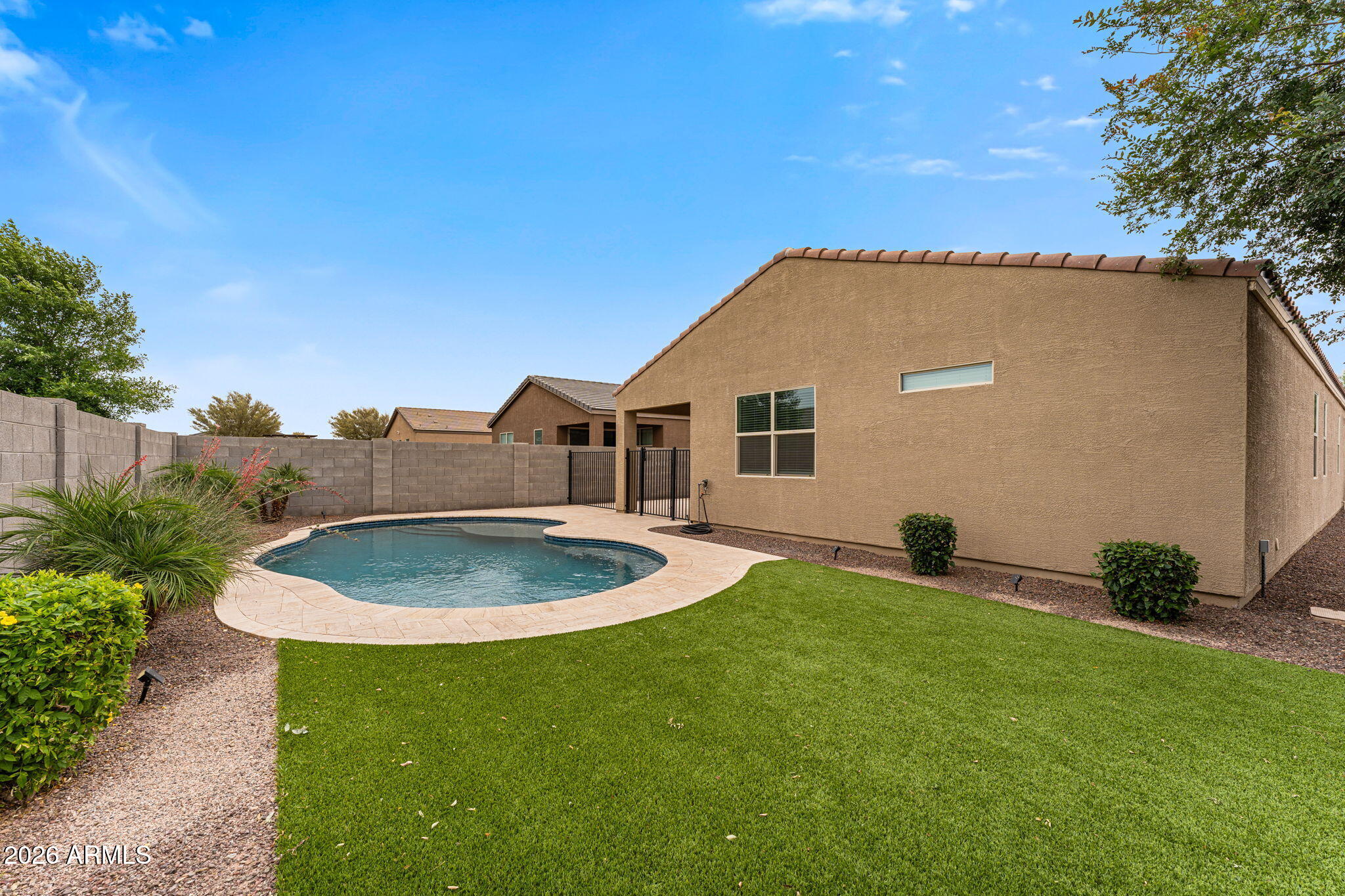 4144 E SIDESADDLE Road