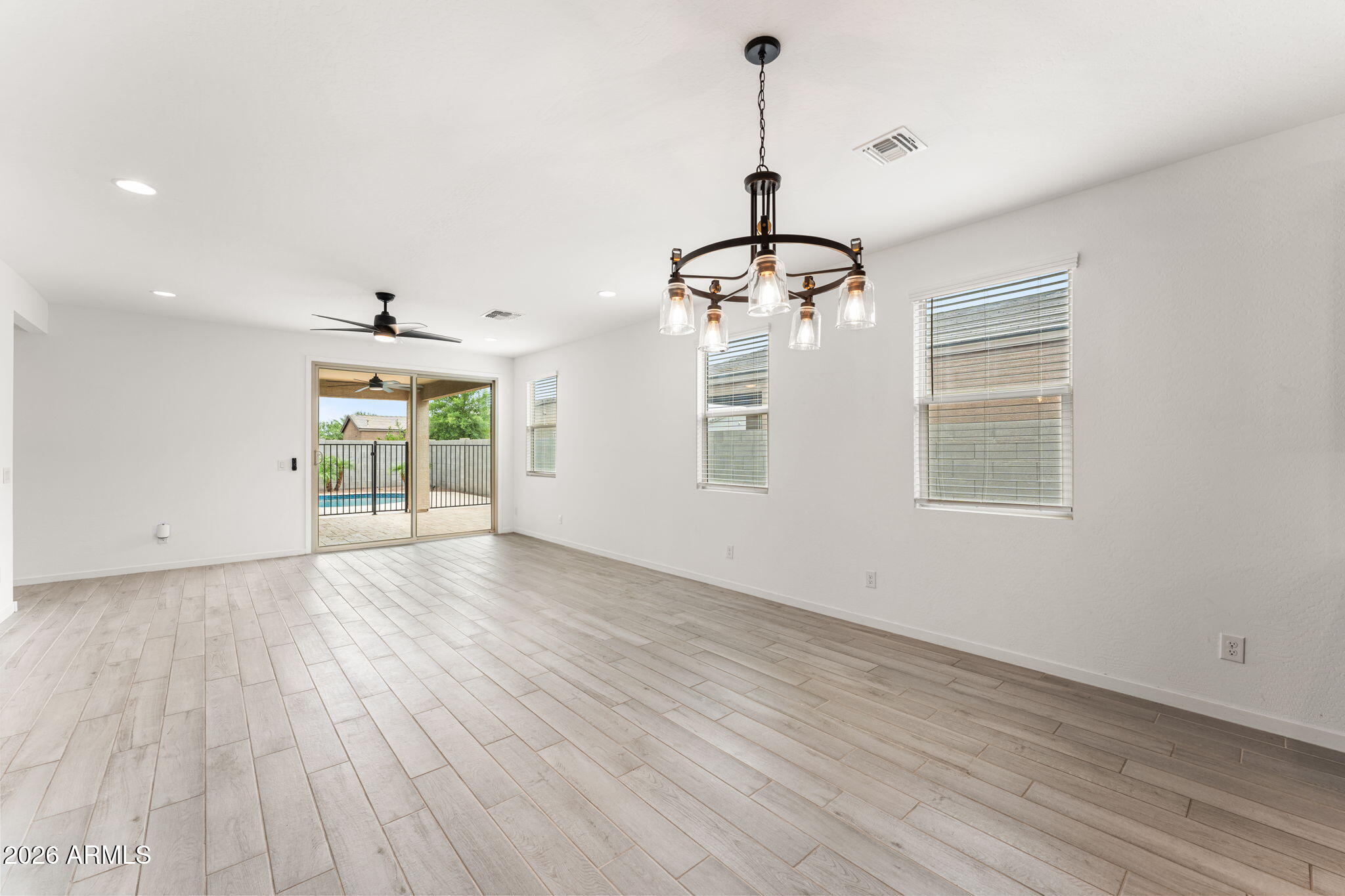 4144 E SIDESADDLE Road