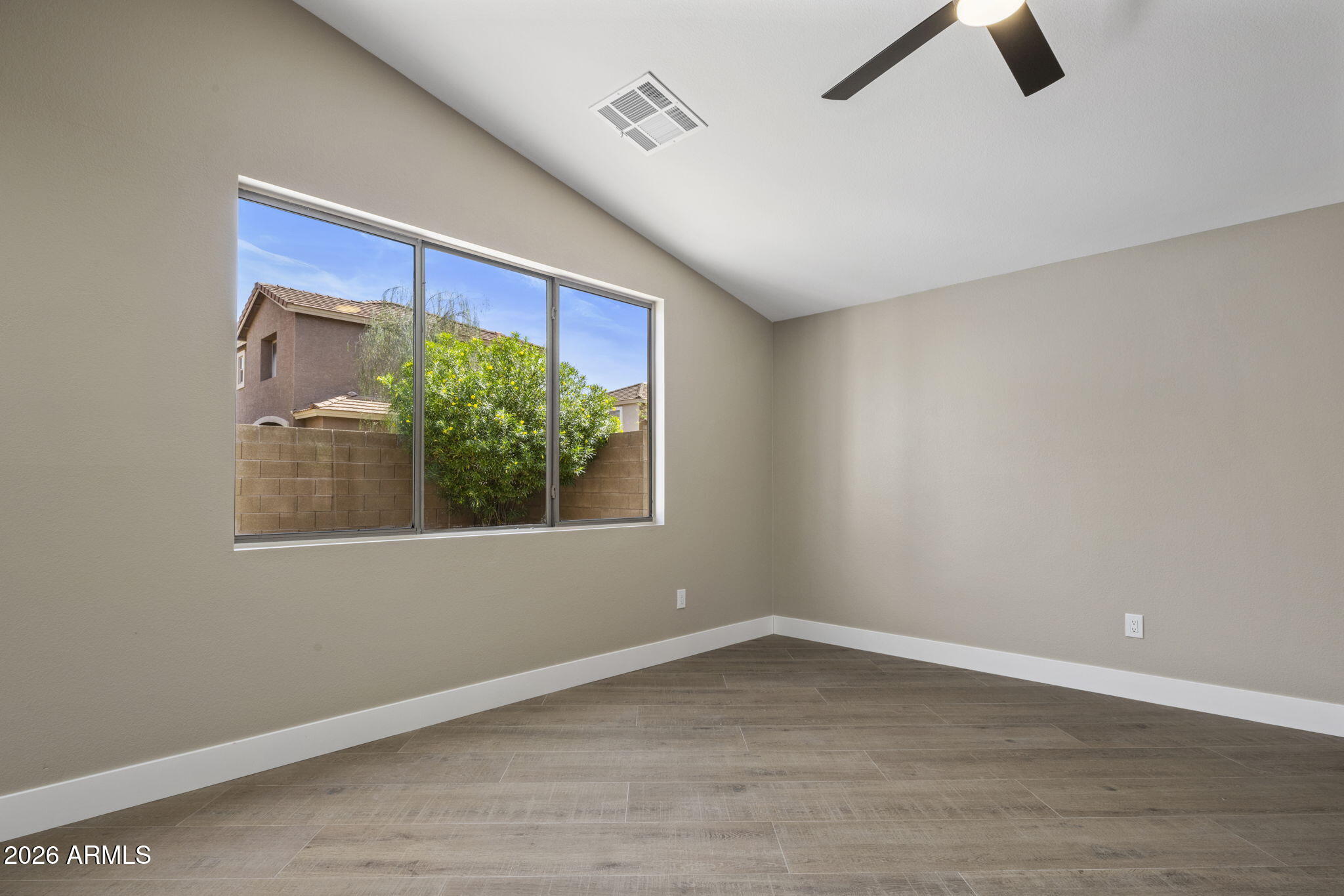 4052 E ABRAHAM Lane