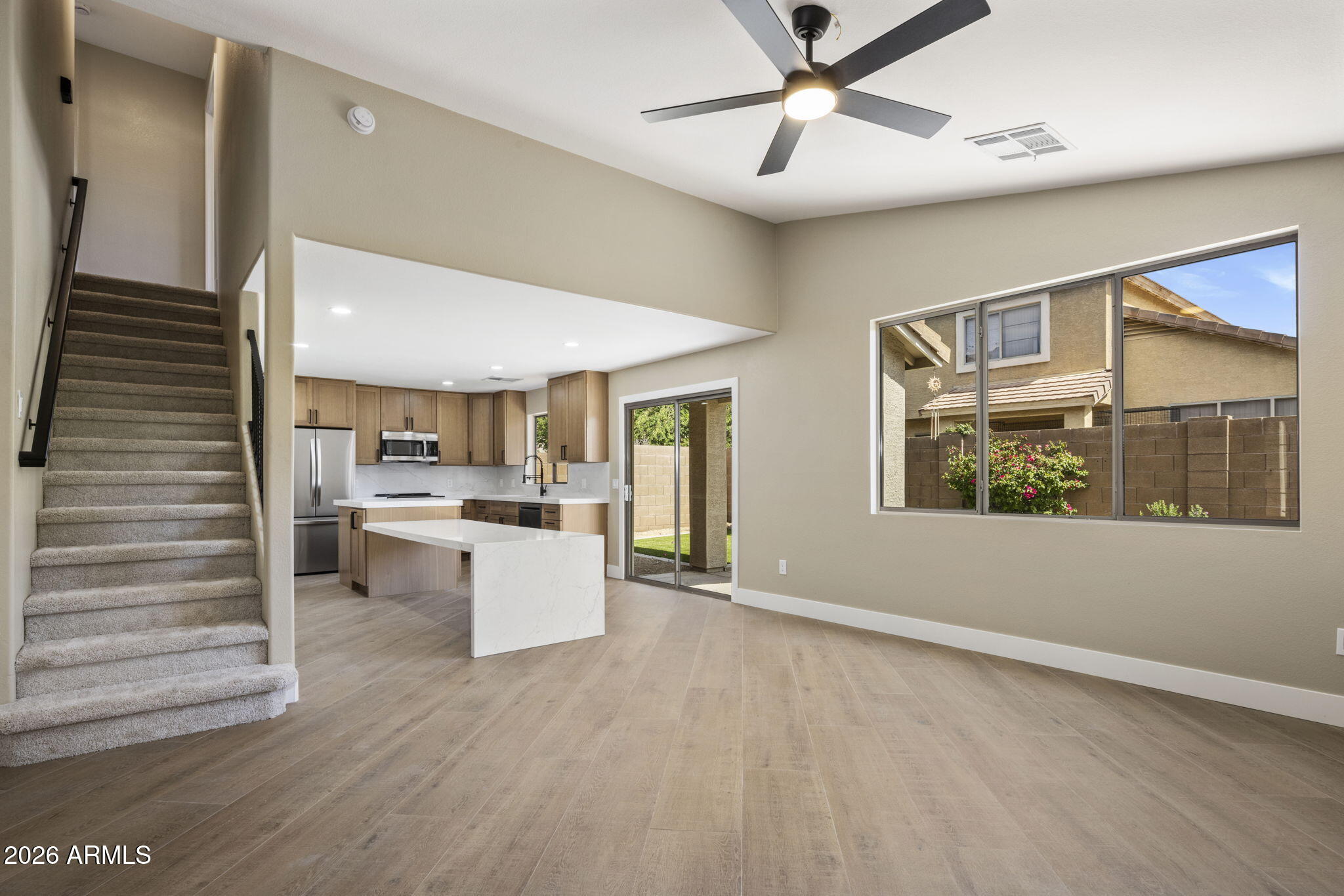 4052 E ABRAHAM Lane