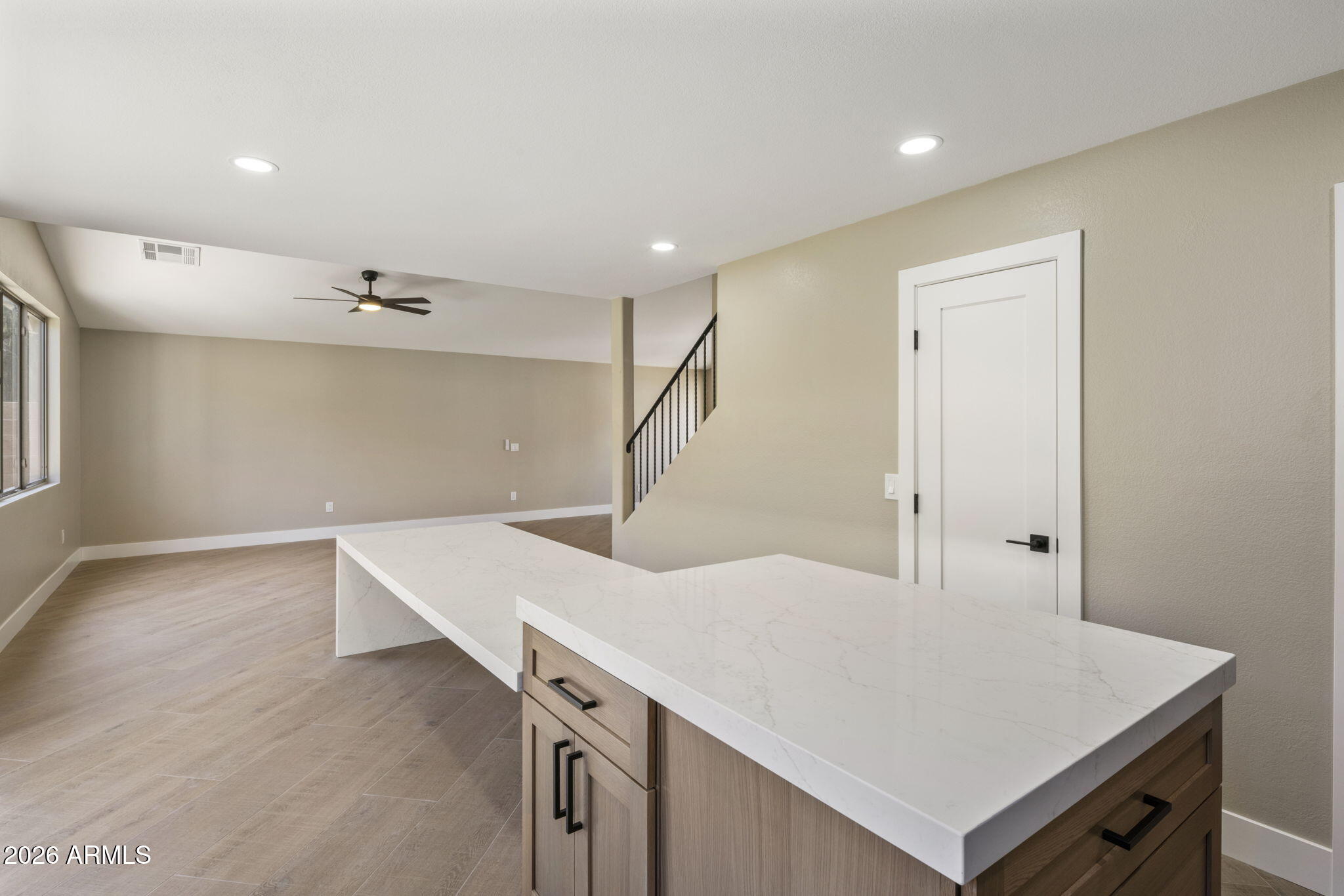 4052 E ABRAHAM Lane