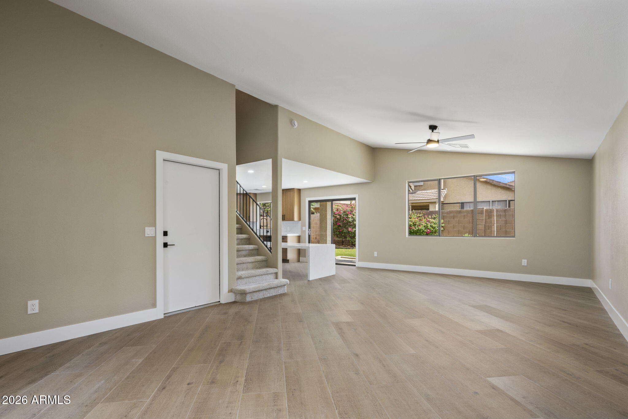 4052 E ABRAHAM Lane