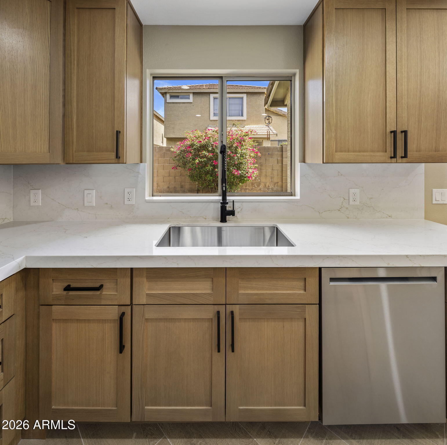 4052 E ABRAHAM Lane