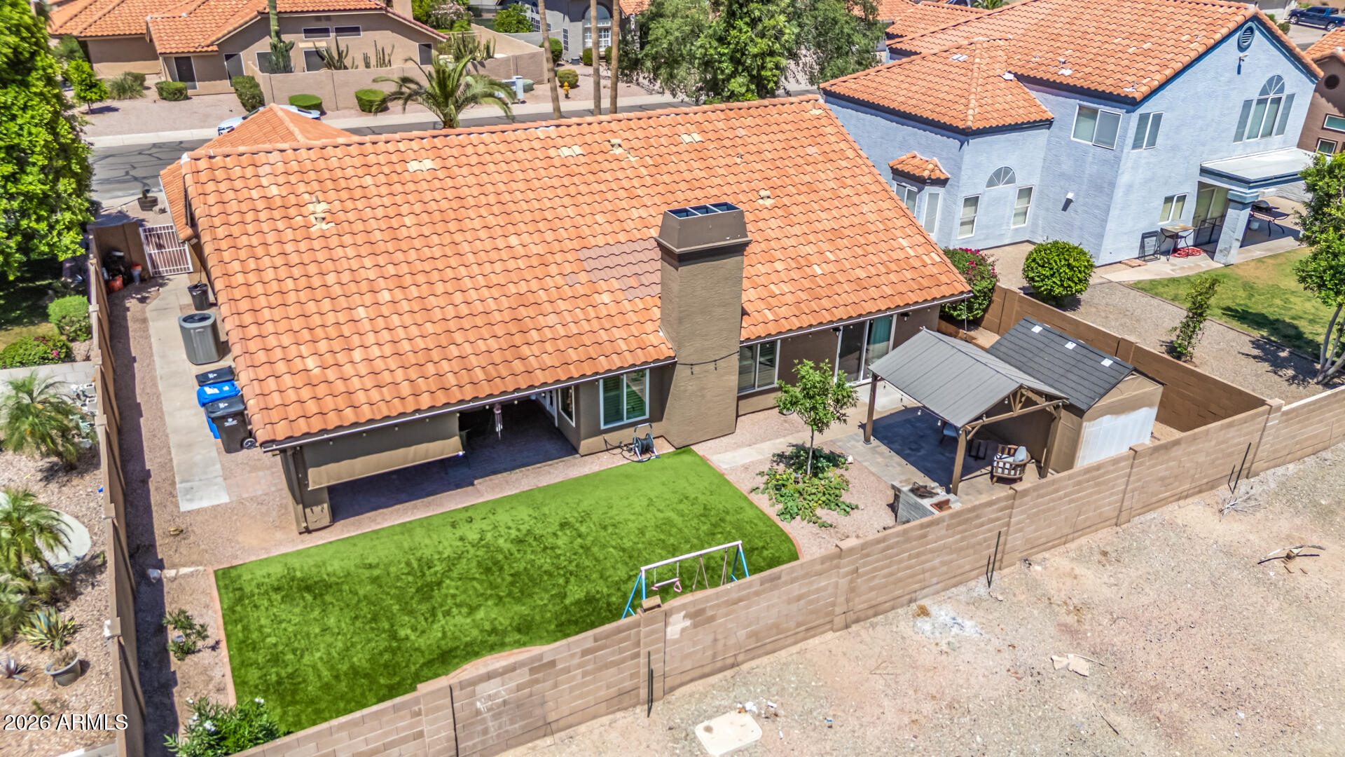 2943 E REDWOOD Lane