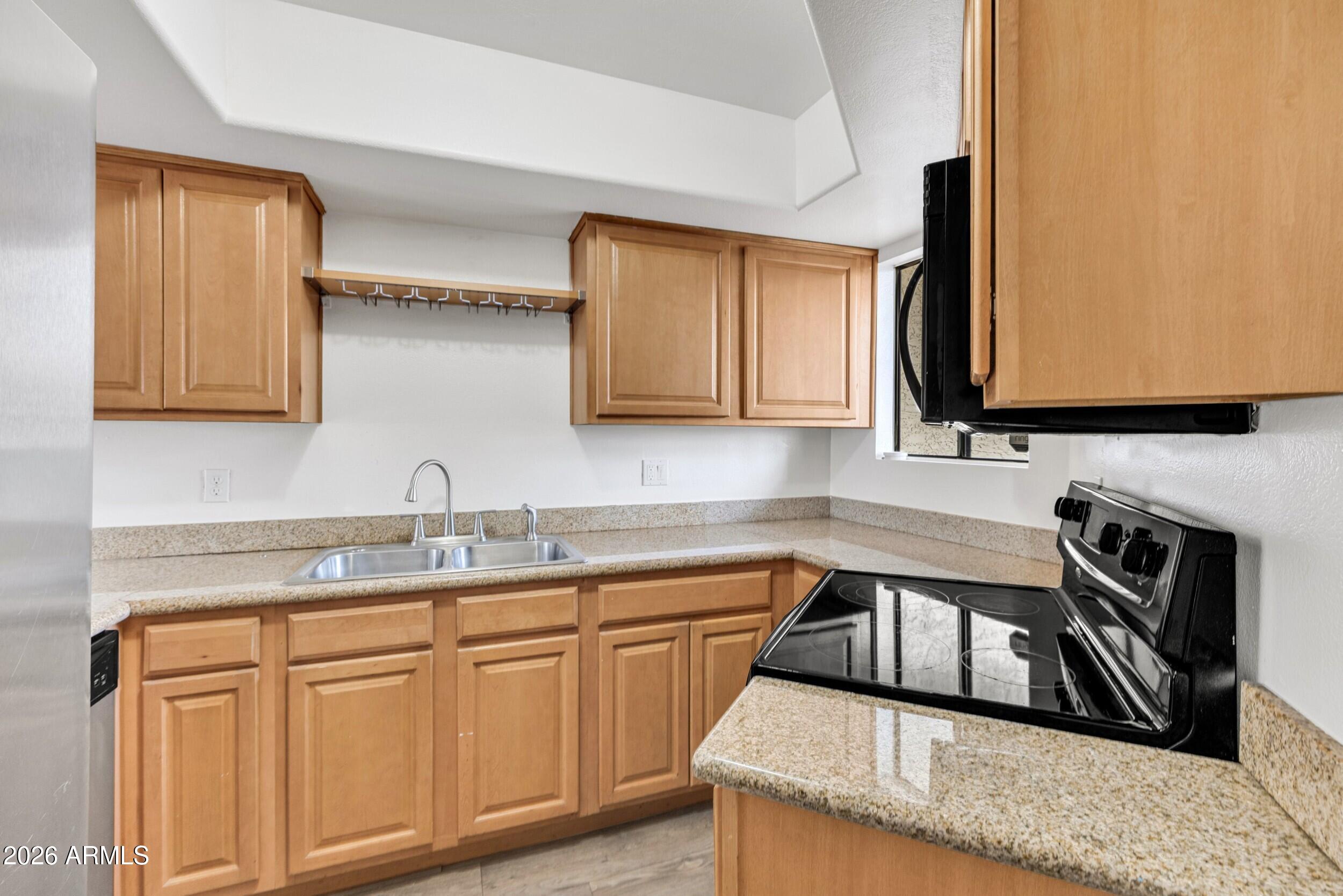 985 N GRANITE REEF Road 134