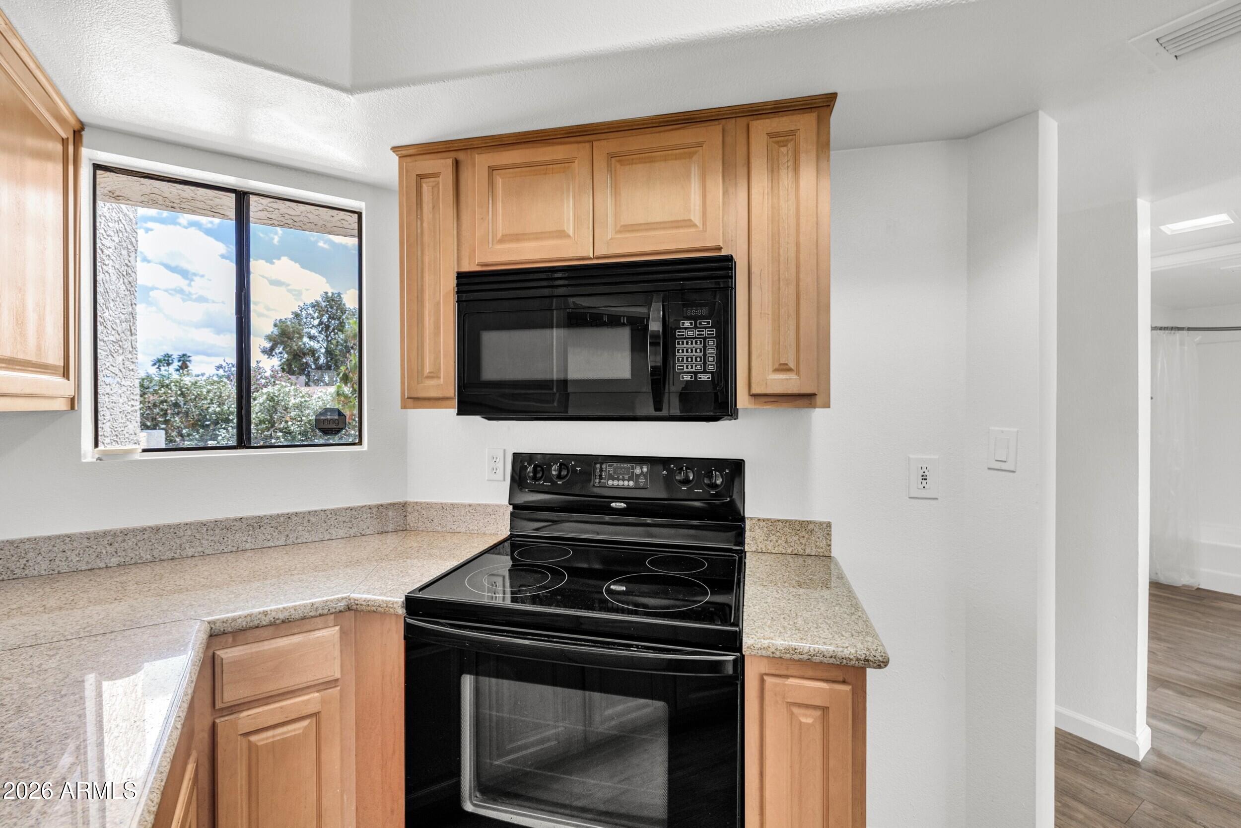 985 N GRANITE REEF Road 134