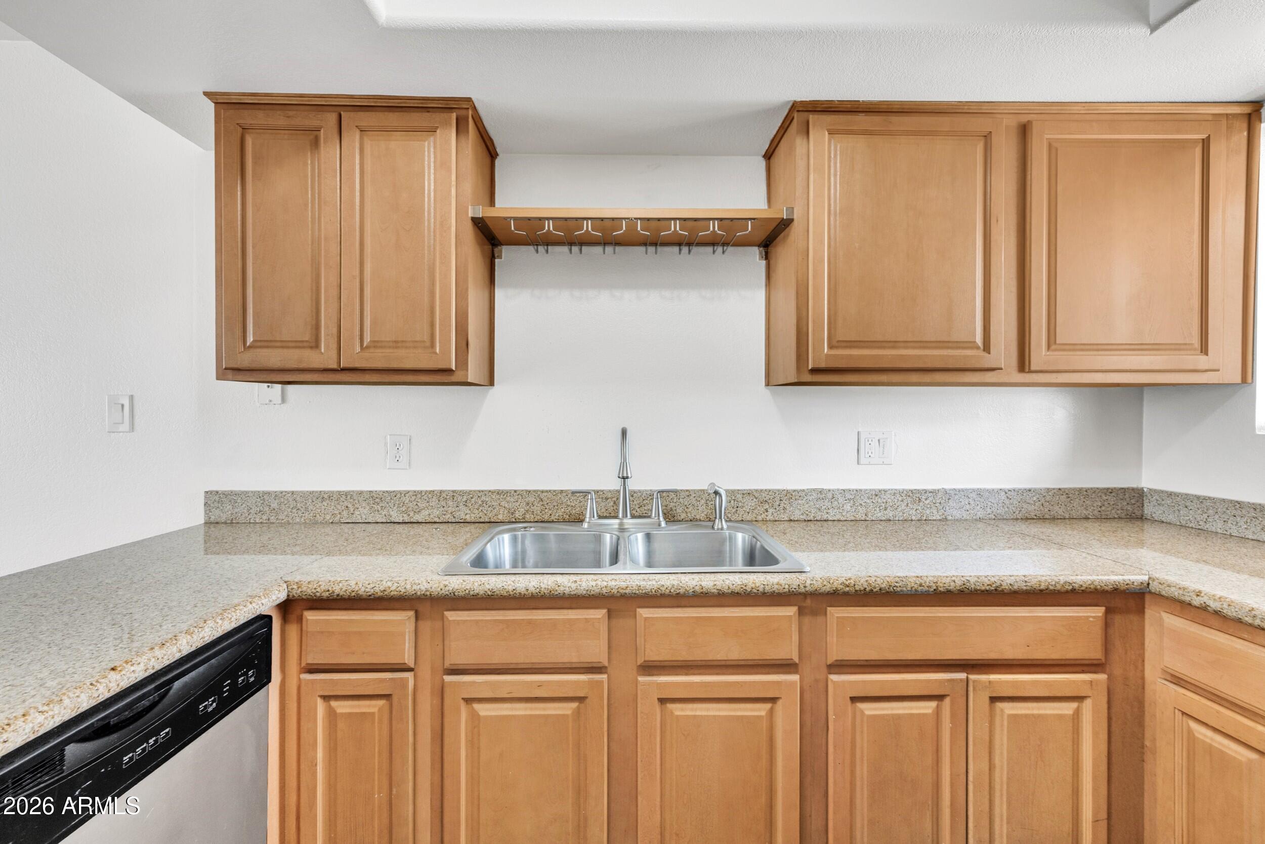 985 N GRANITE REEF Road 134