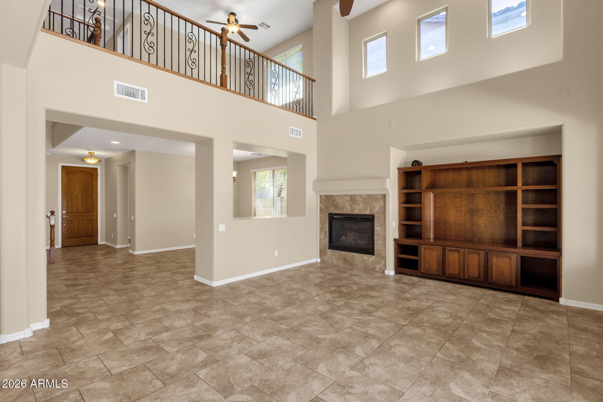 3927 E Waller Lane