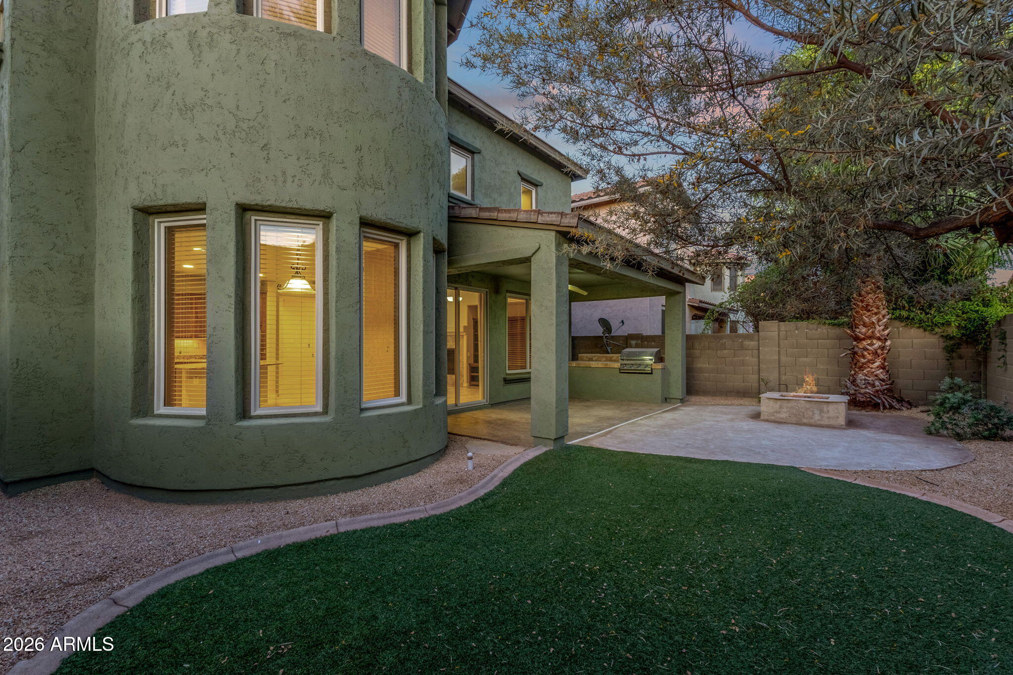 3927 E Waller Lane