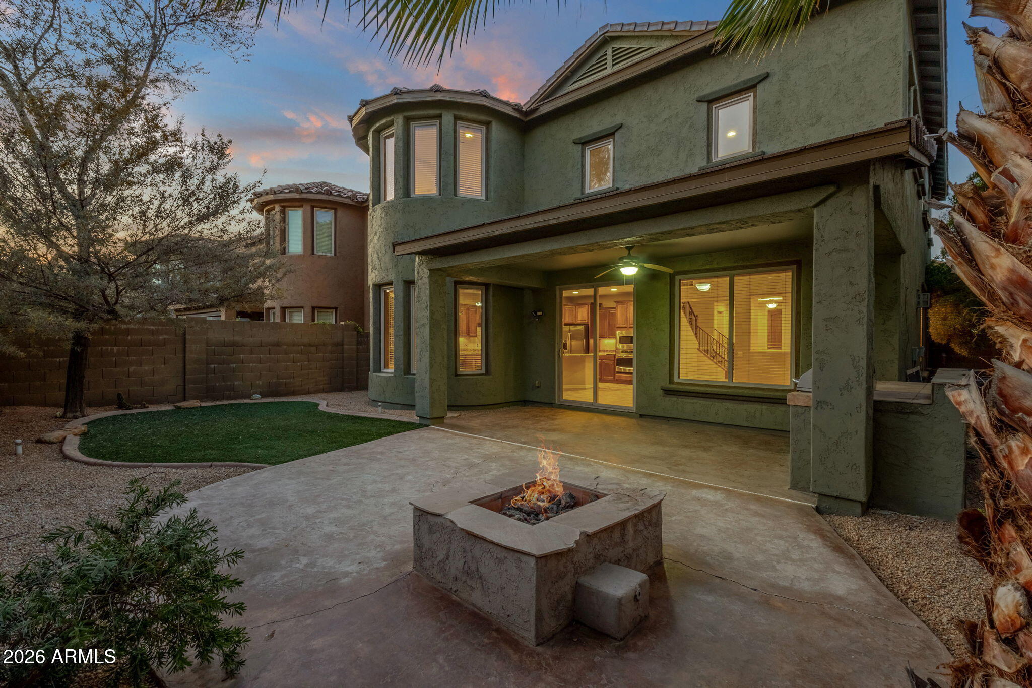 3927 E Waller Lane