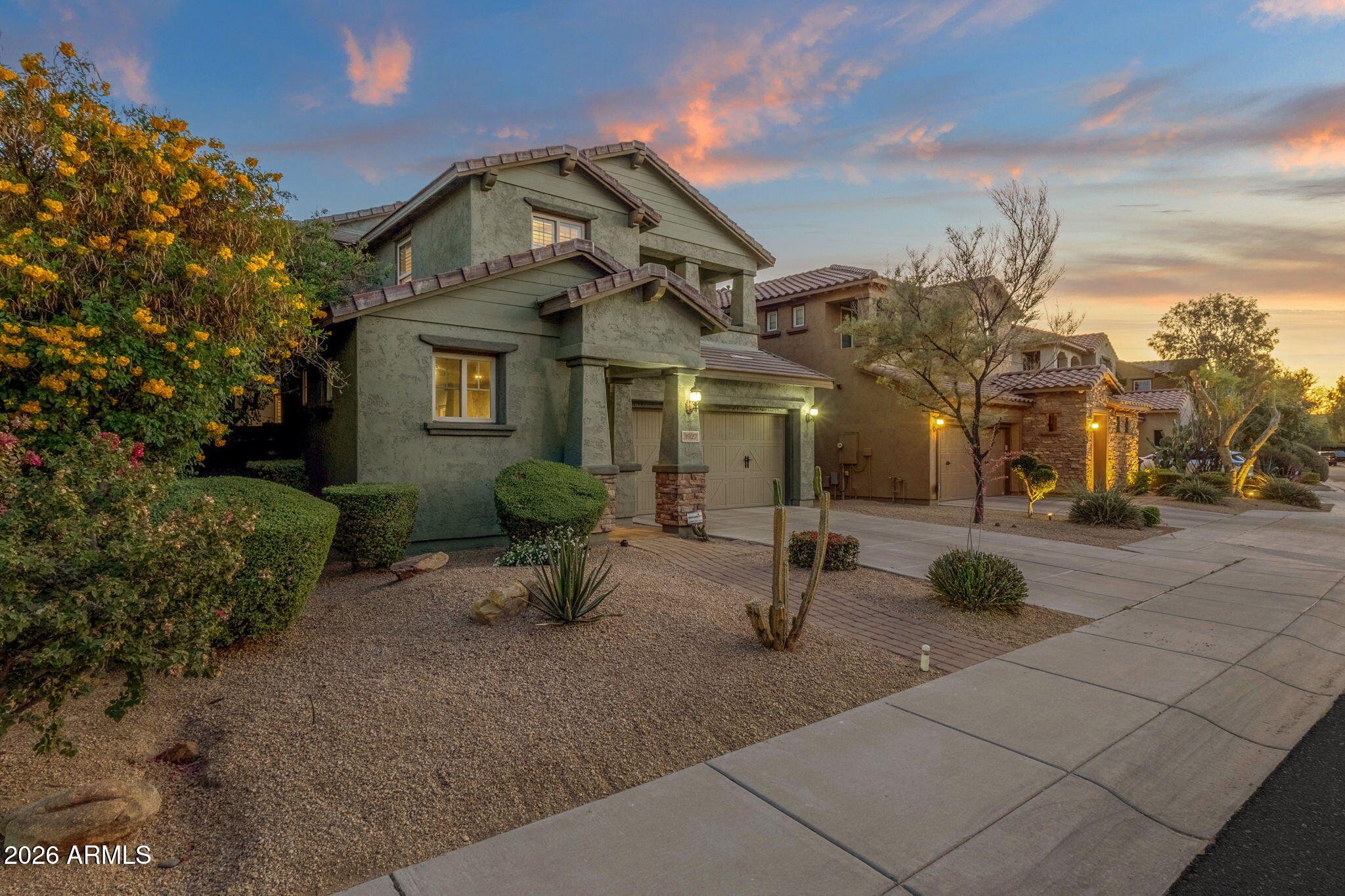 3927 E Waller Lane