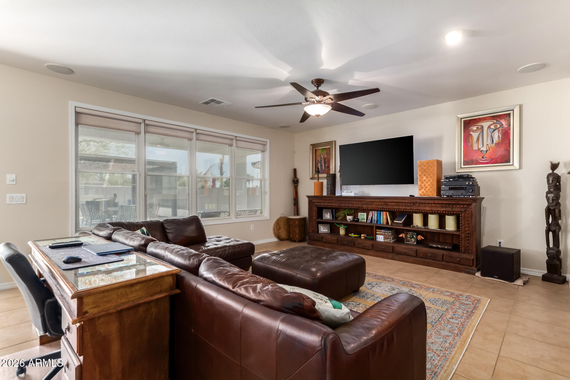 2075 E HONEYSUCKLE Place