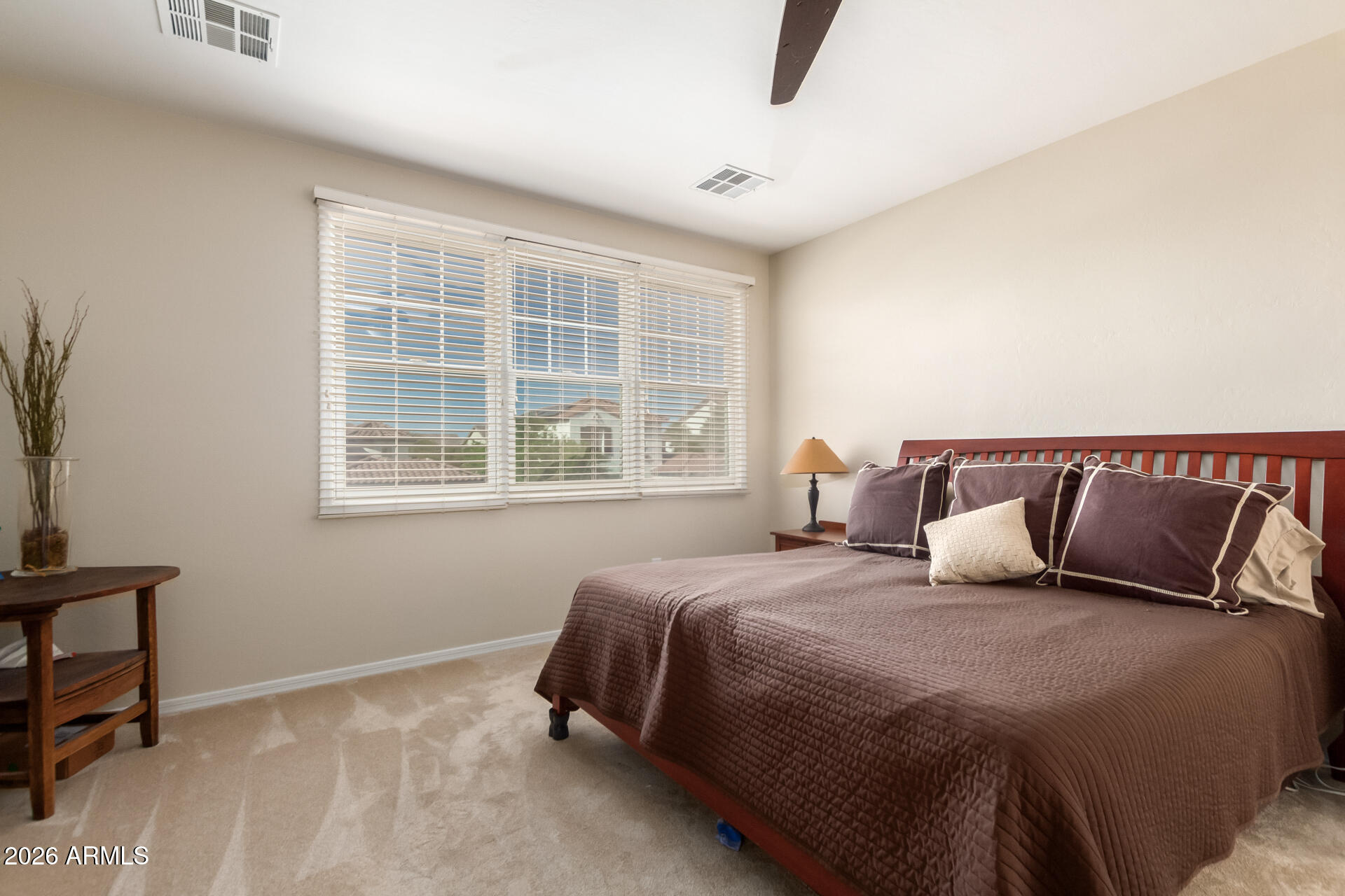 2075 E HONEYSUCKLE Place