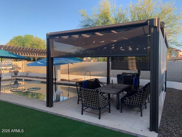 2075 E HONEYSUCKLE Place