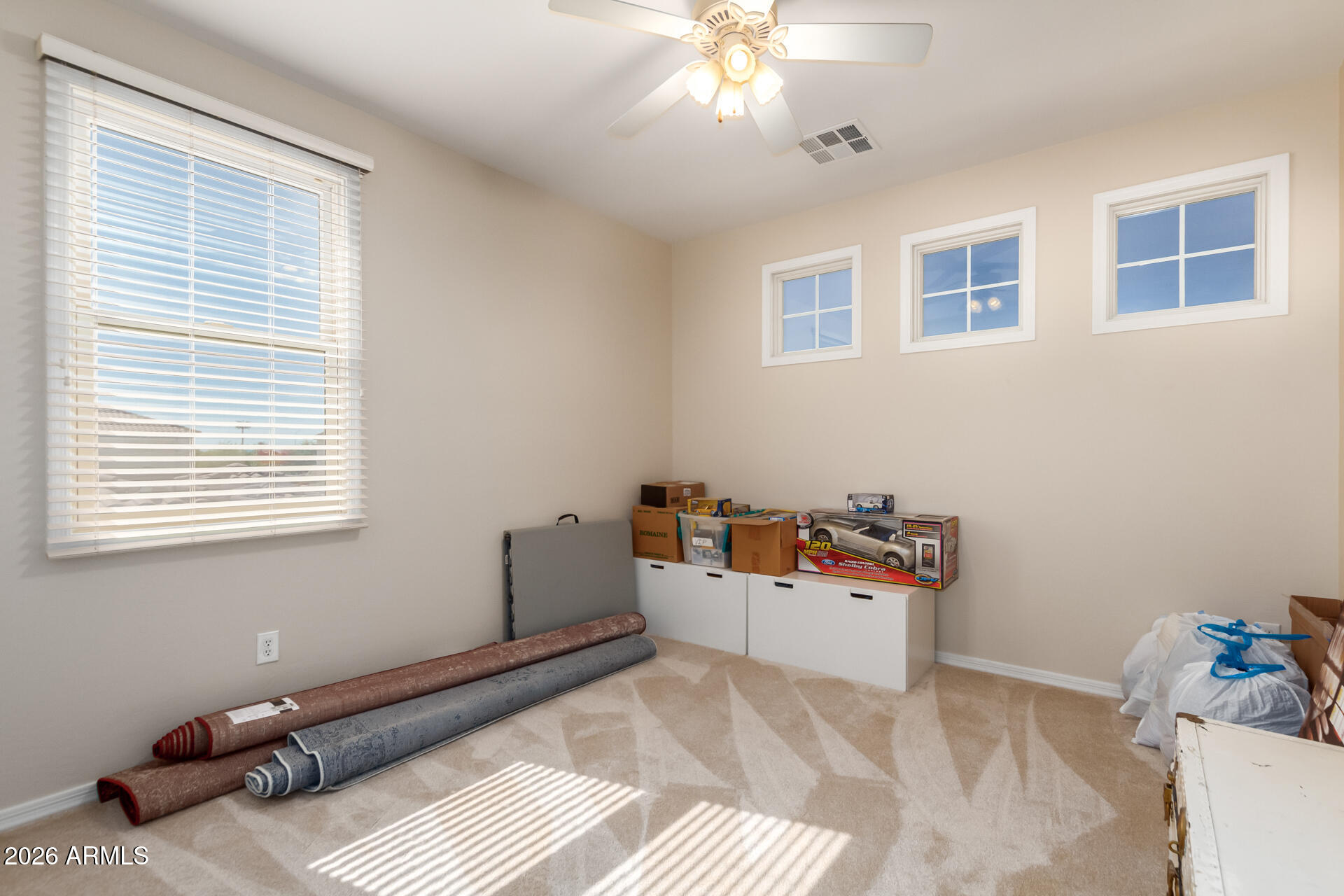 2075 E HONEYSUCKLE Place