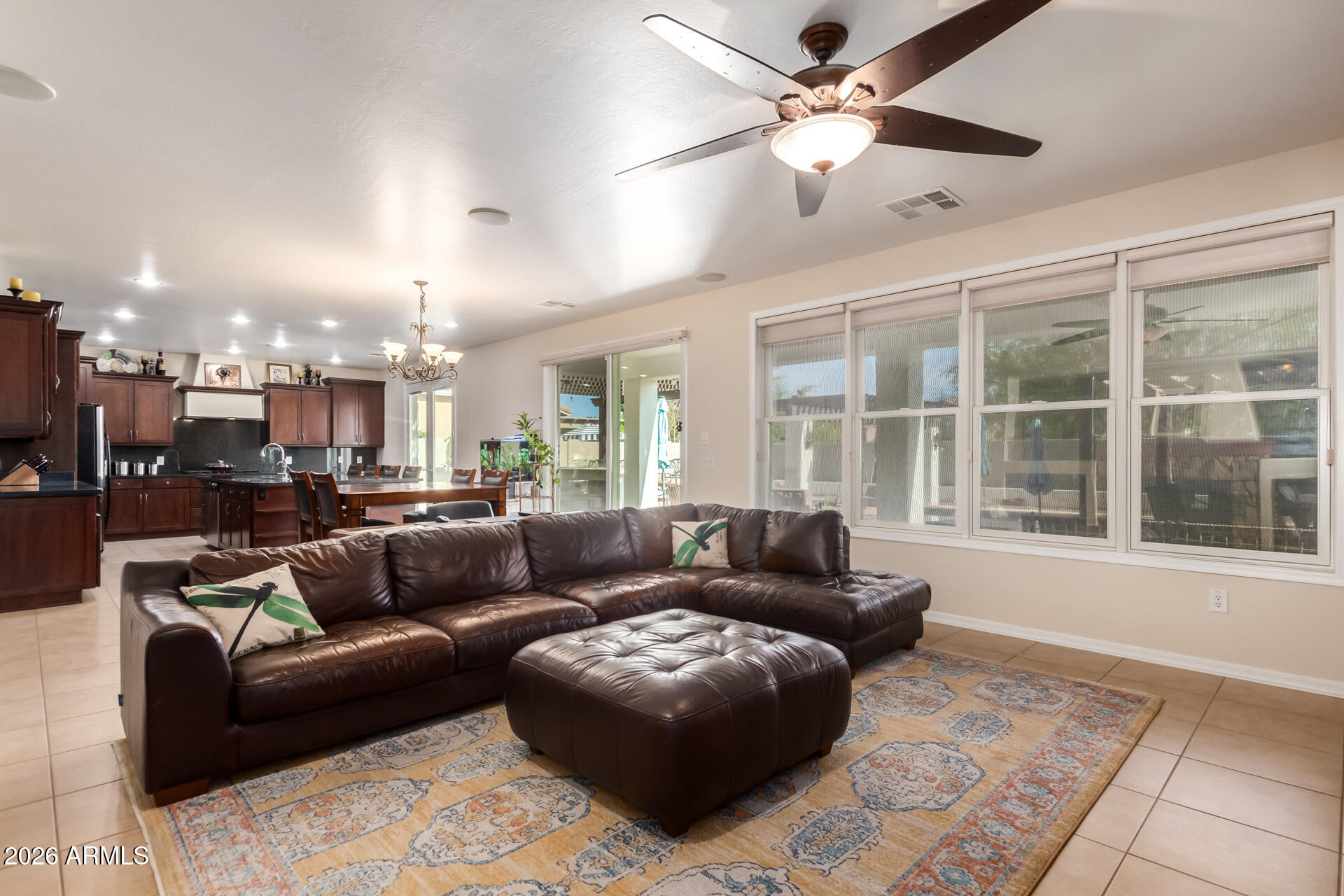 2075 E HONEYSUCKLE Place
