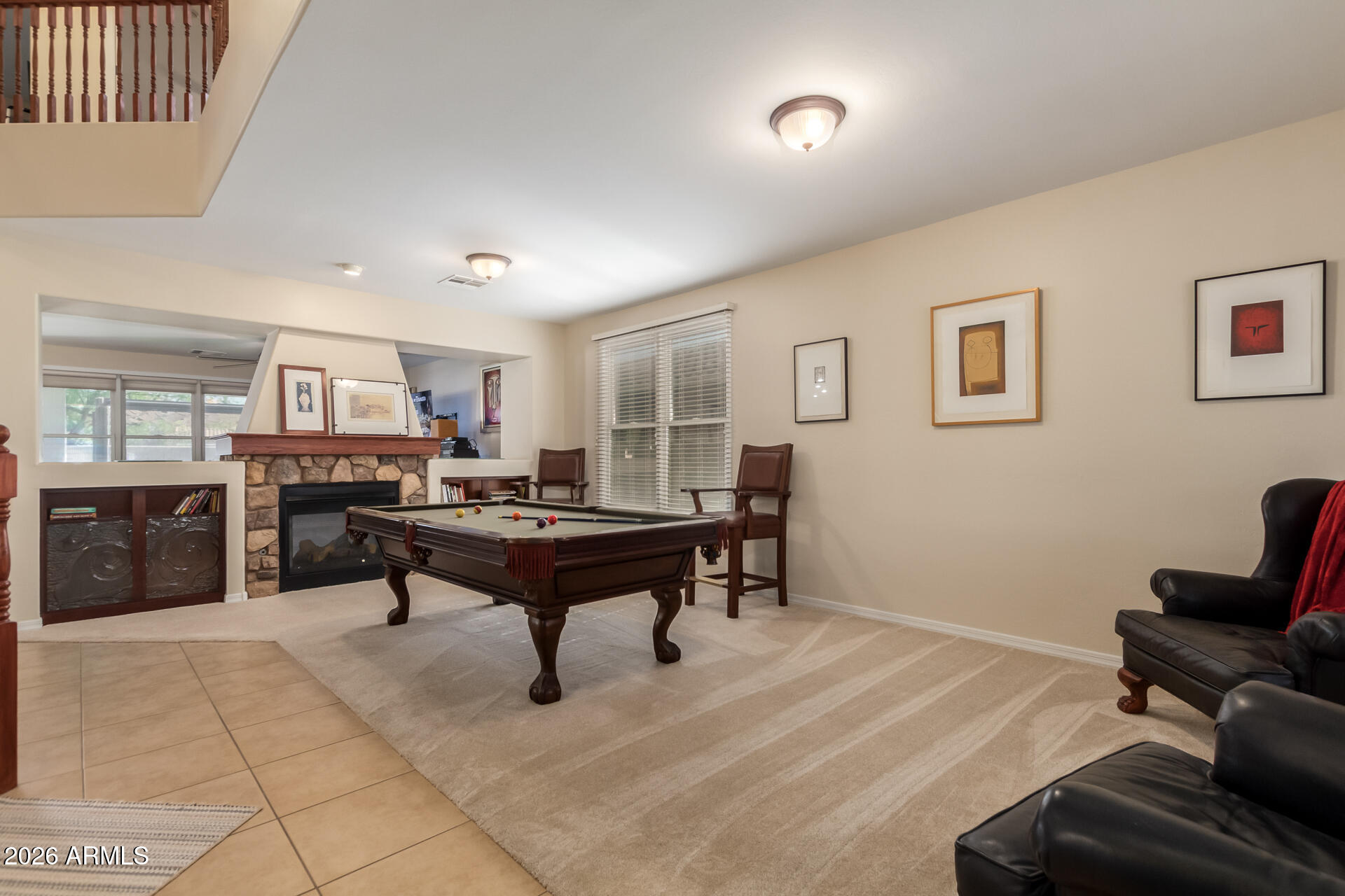 2075 E HONEYSUCKLE Place