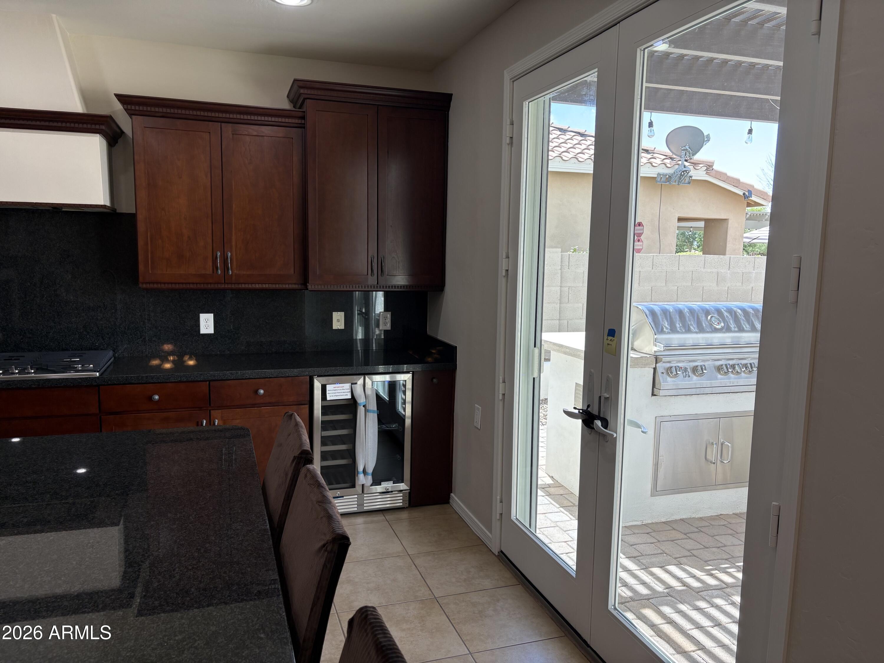 2075 E HONEYSUCKLE Place