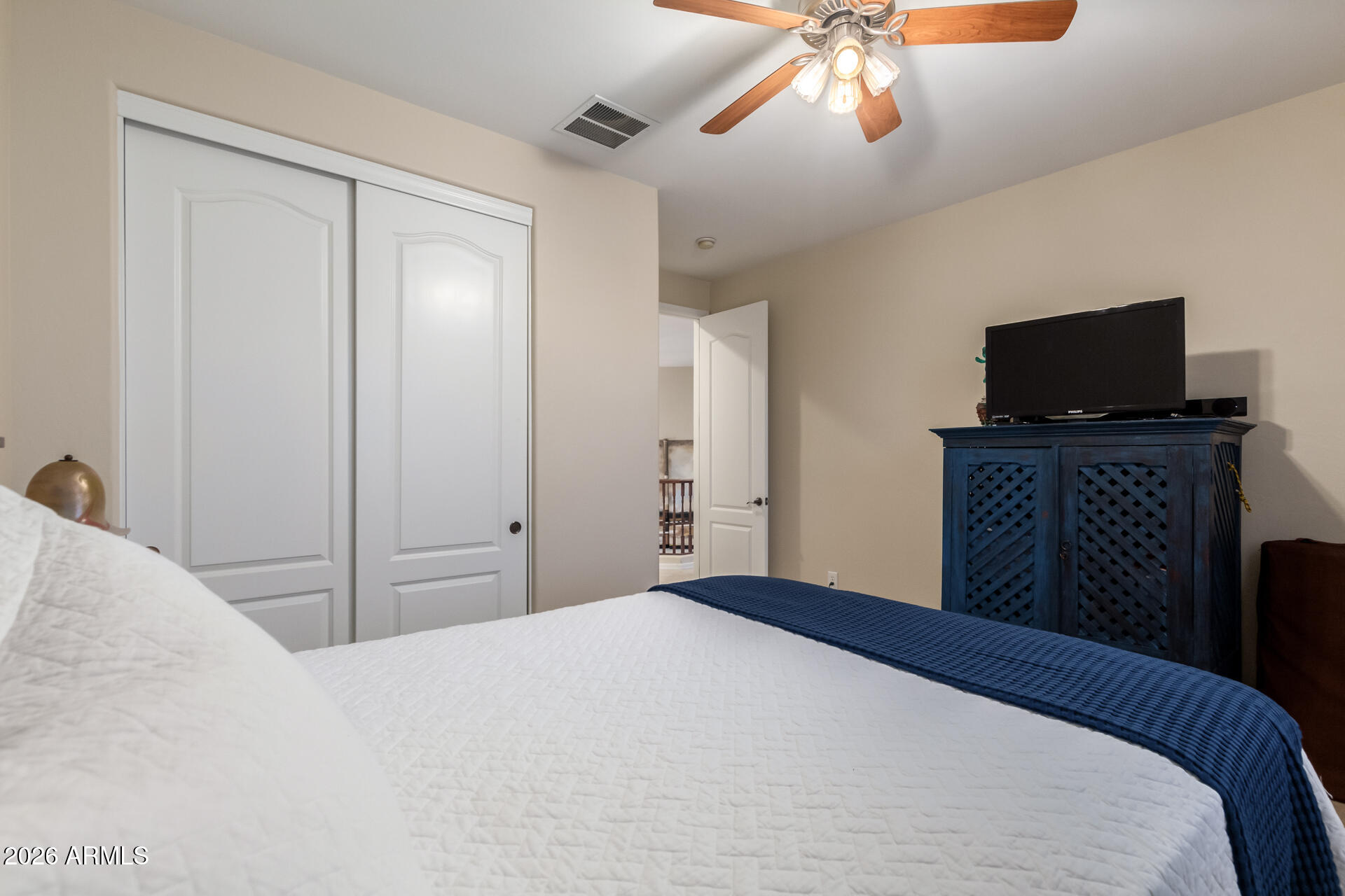 2075 E HONEYSUCKLE Place