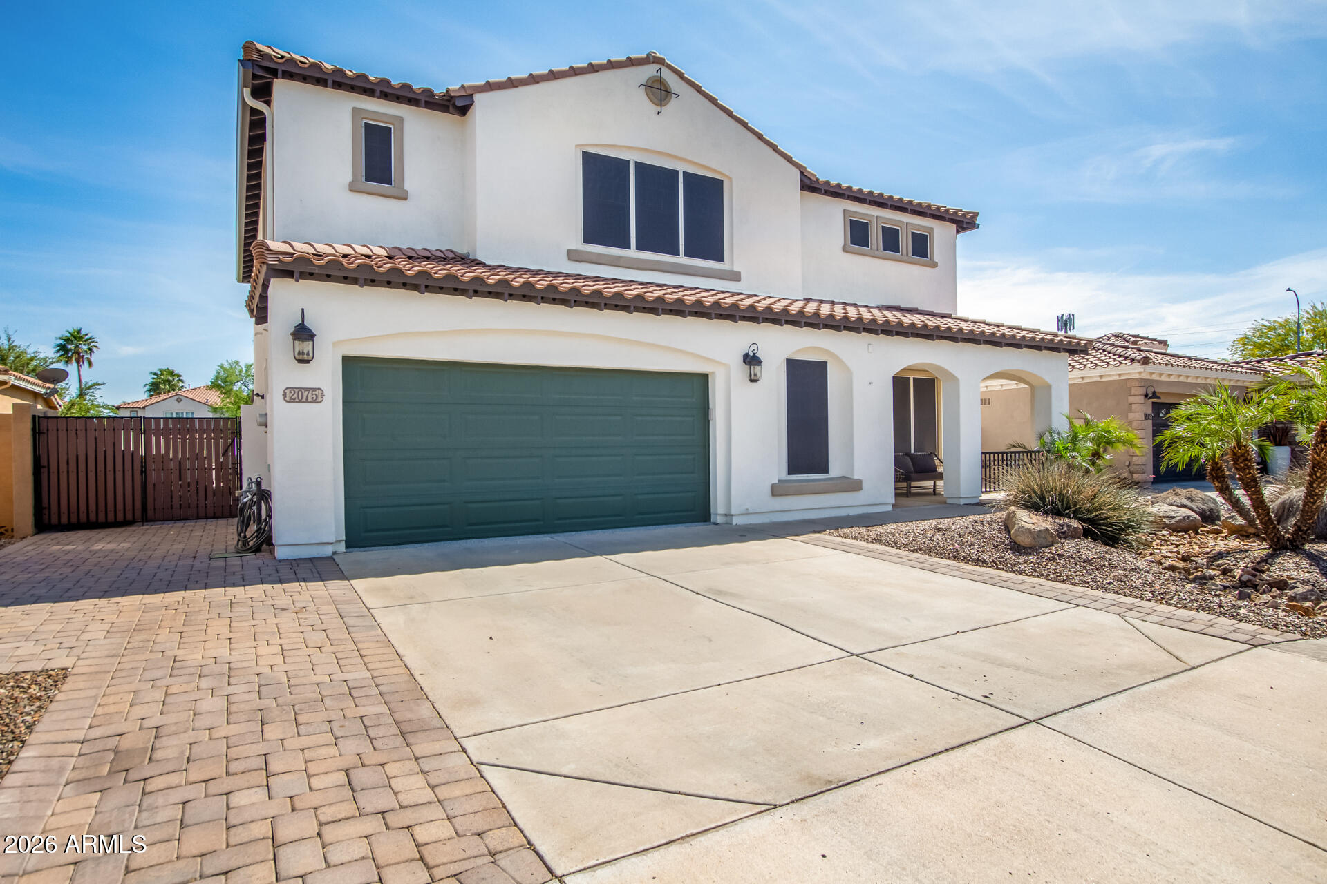 2075 E HONEYSUCKLE Place