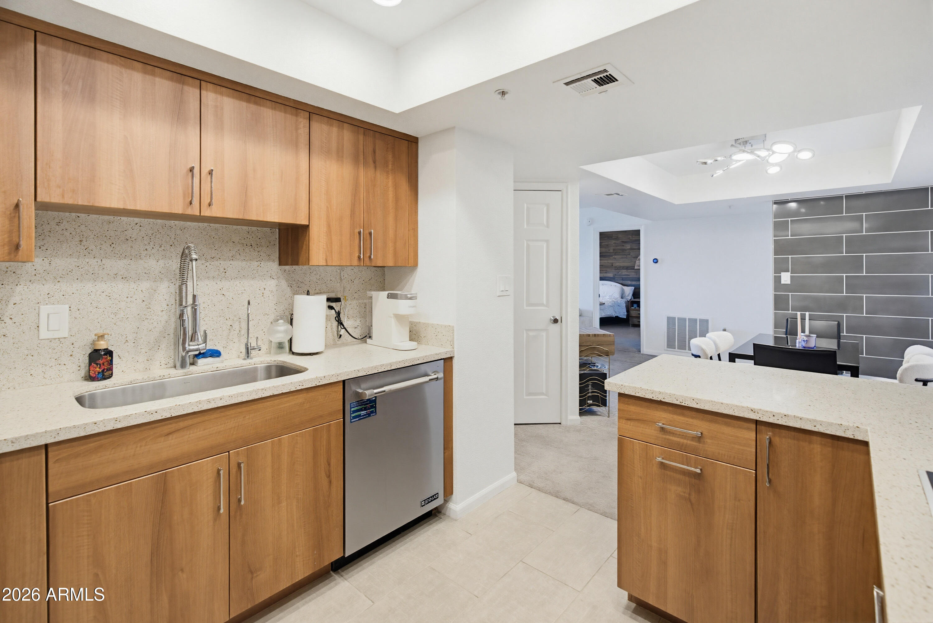 4200 N MILLER Road 405