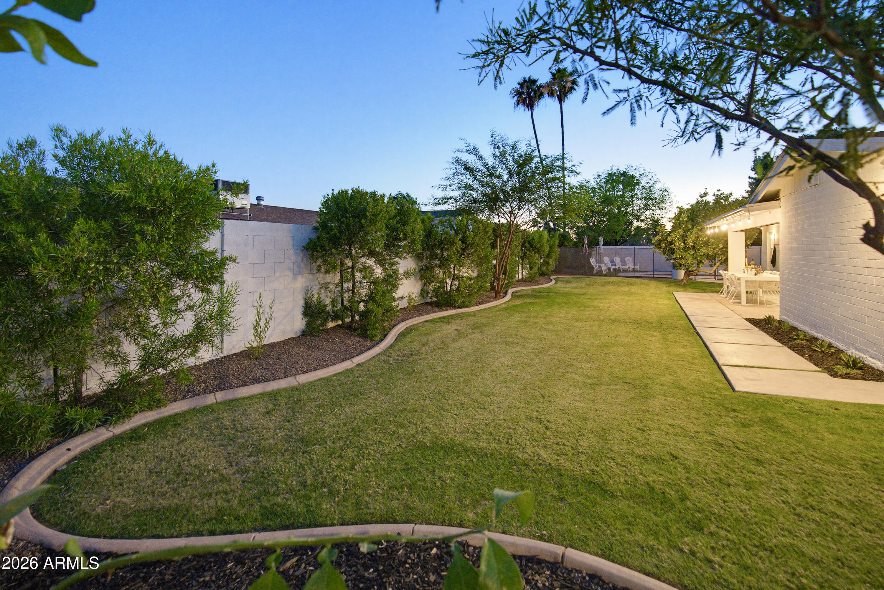 5345 E WINCHCOMB Drive