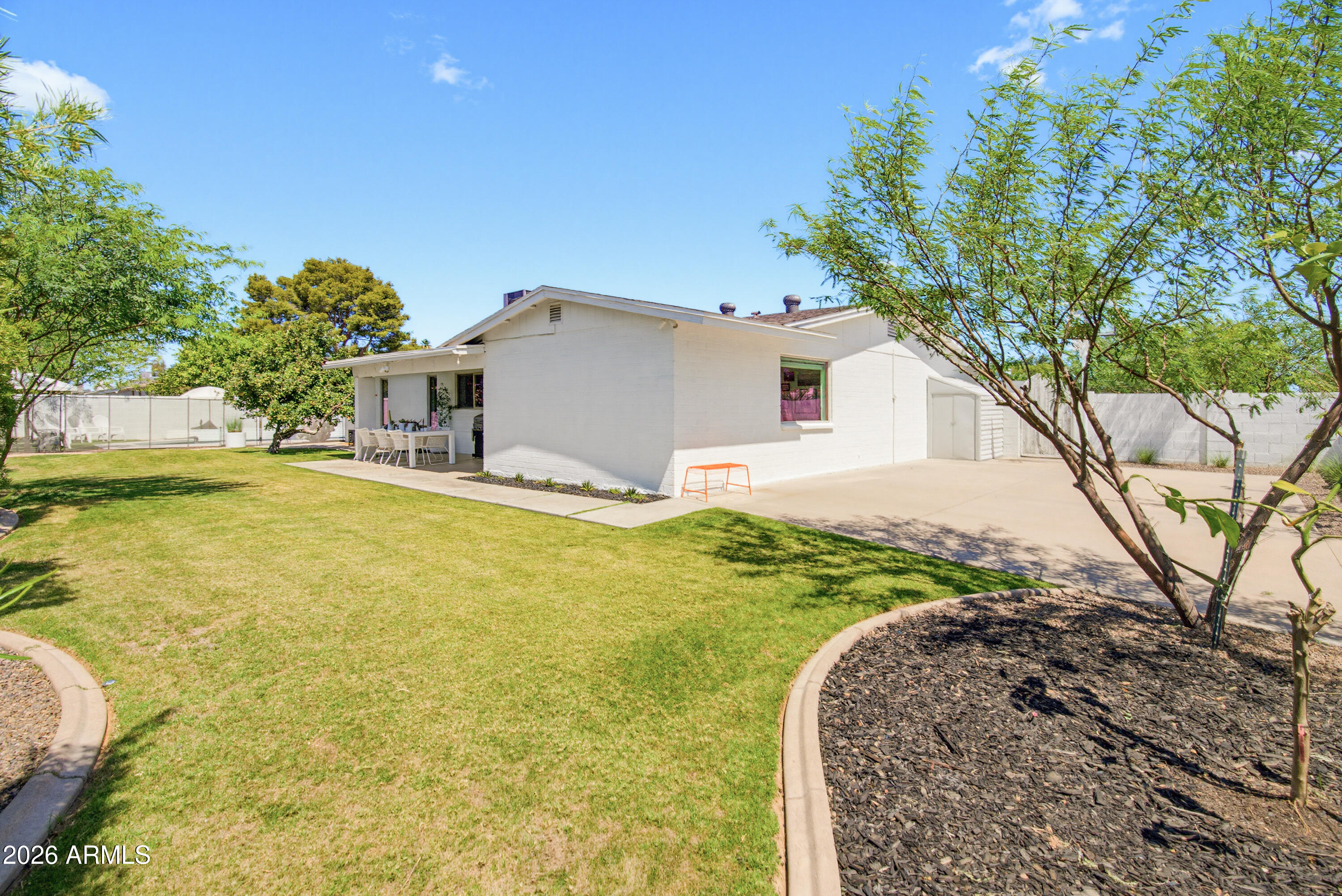 5345 E WINCHCOMB Drive