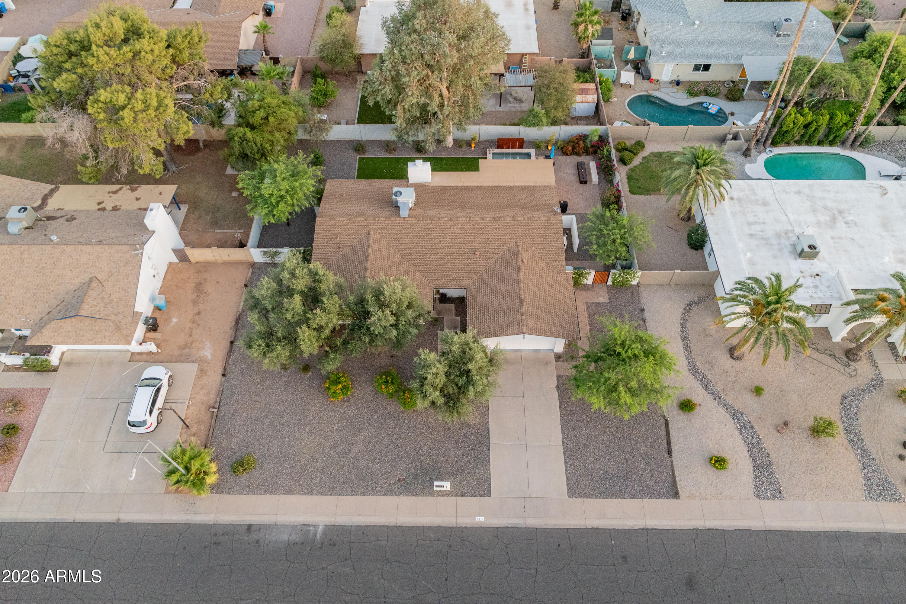 5219 E WINCHCOMB Drive