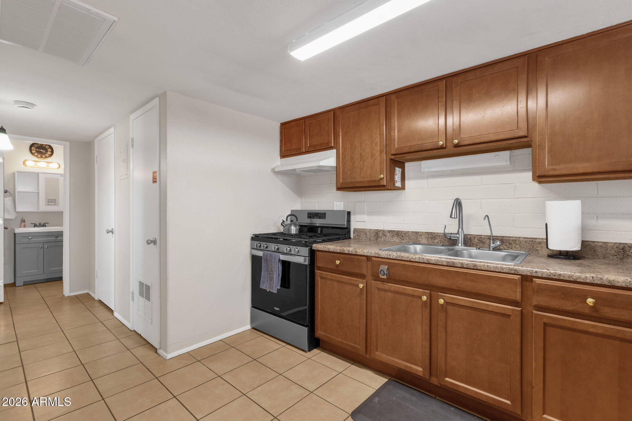 3202 N 67TH Place