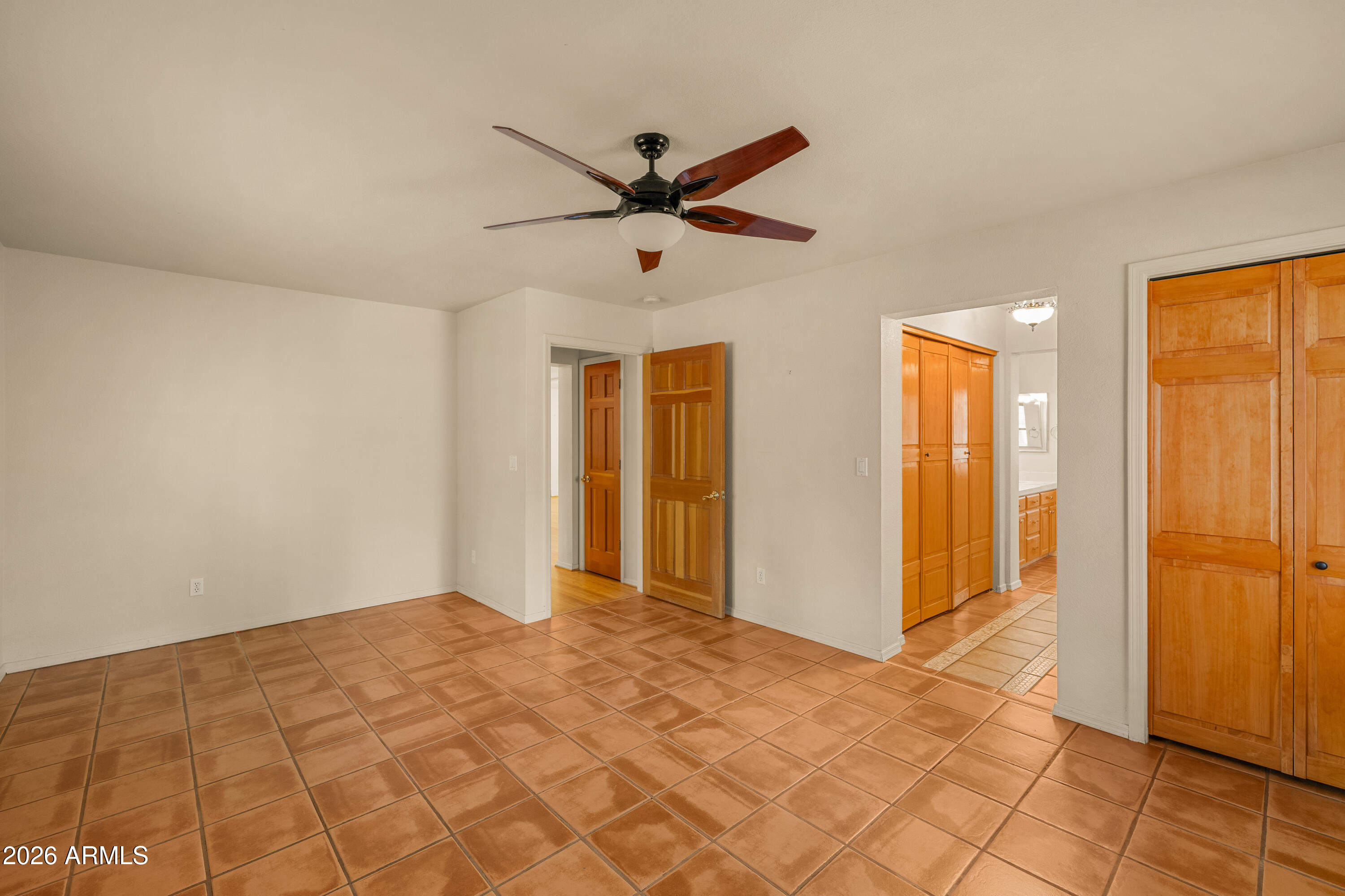 2950 W KILTIE Lane